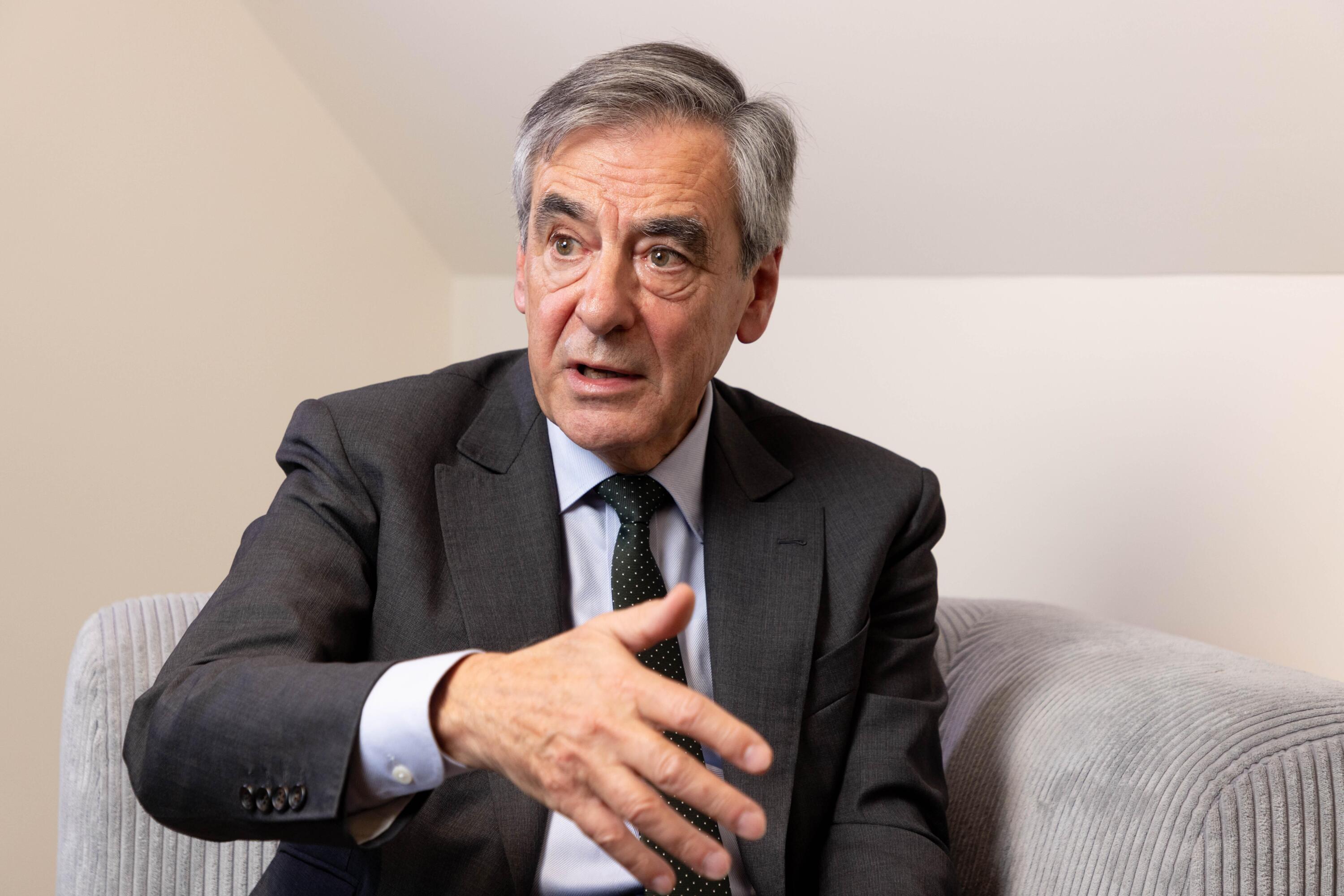 «Chirac pensait que j’étais homosexuel» : les confessions de François Fillon invité du podcast Legend