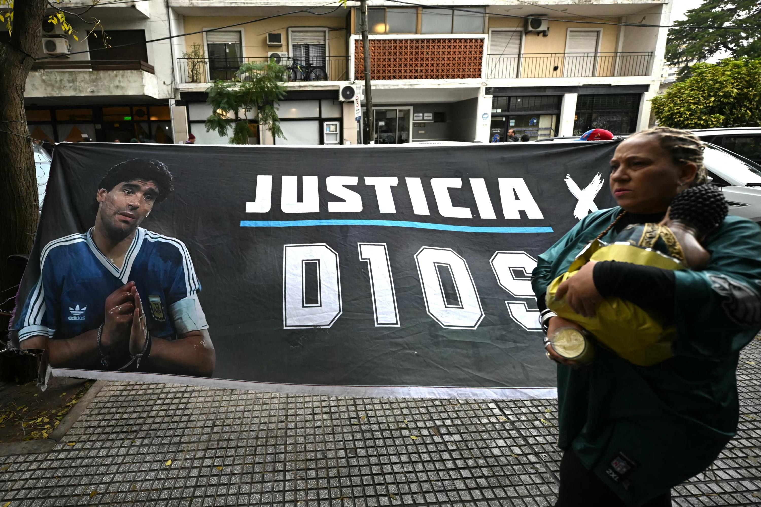 Procès Maradona : «Pas dans son état normal», la star n'aurait jamais dû être hospitalisée à domicile, affirment deux experts