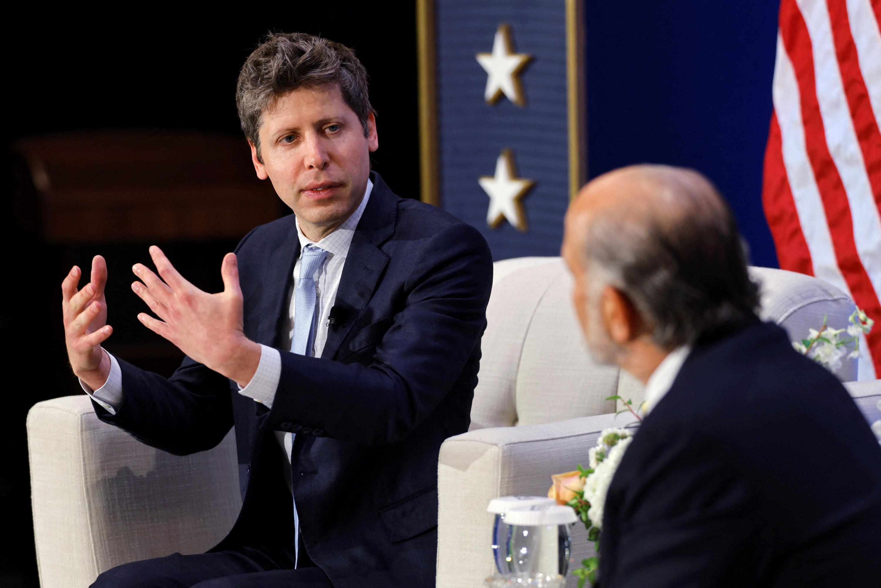 L'administration Trump soutient le géant de l’IA OpenAI contre le New York Times, qui l’accuse de violer le droit d’auteur