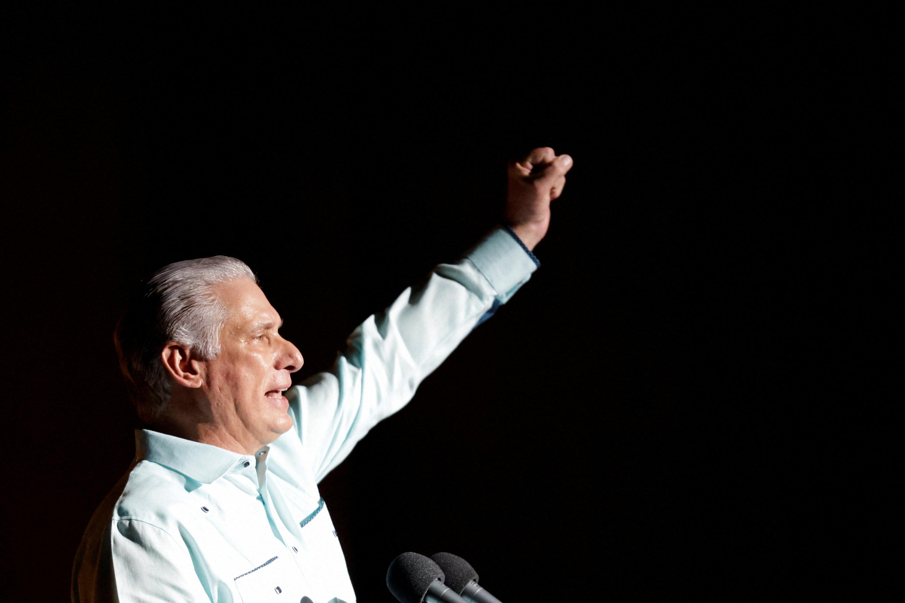 Après une carte montrant Cuba sous drapeau américain, le président Diaz-Canel défend l’indépendance de l’île