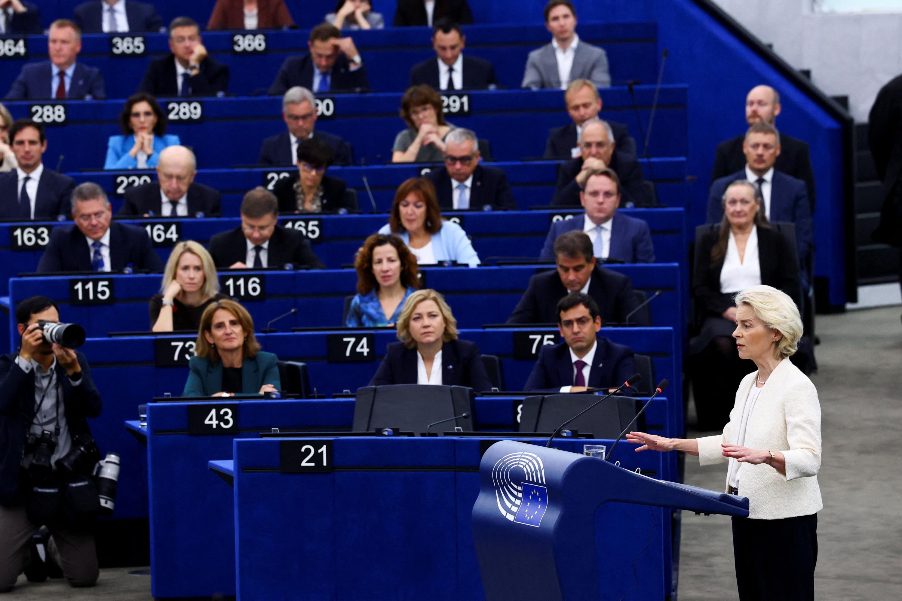Réseaux sociaux : Ursula von der Leyen propose une interdiction aux moins de 13 ans dans l’Union européenne