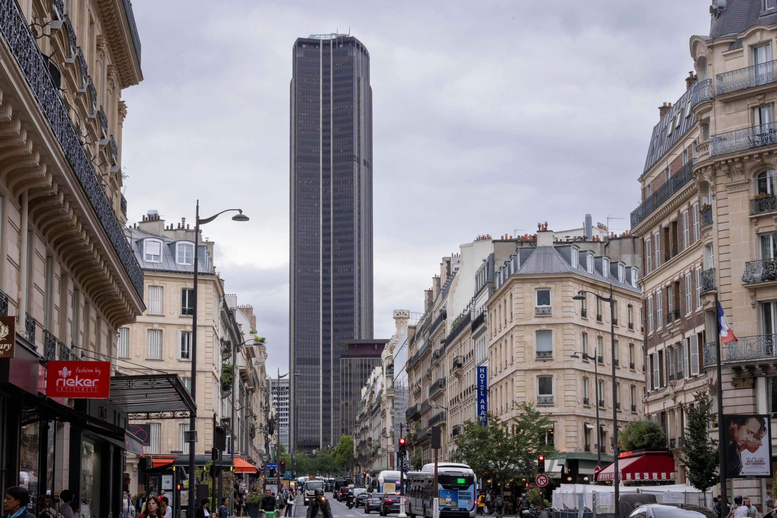 Tour Montparnasse : une assemblée générale des copropriétaires convoquée en urgence pour sceller le sort de la rénovation à 800 millions d’euros
