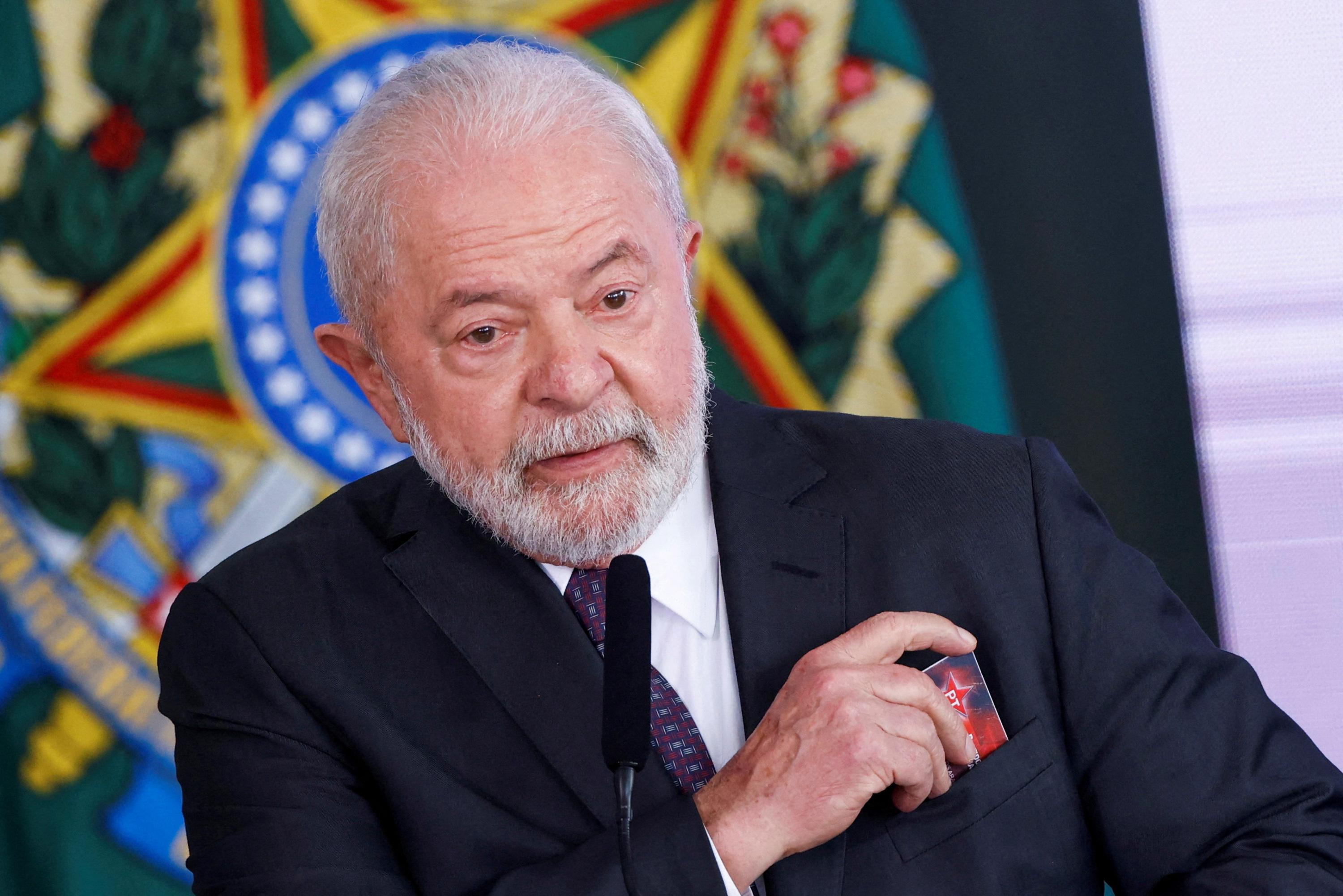 Brésil : à quelques jours de l’élection présidentielle, Lula interdit les paris sportifs en ligne