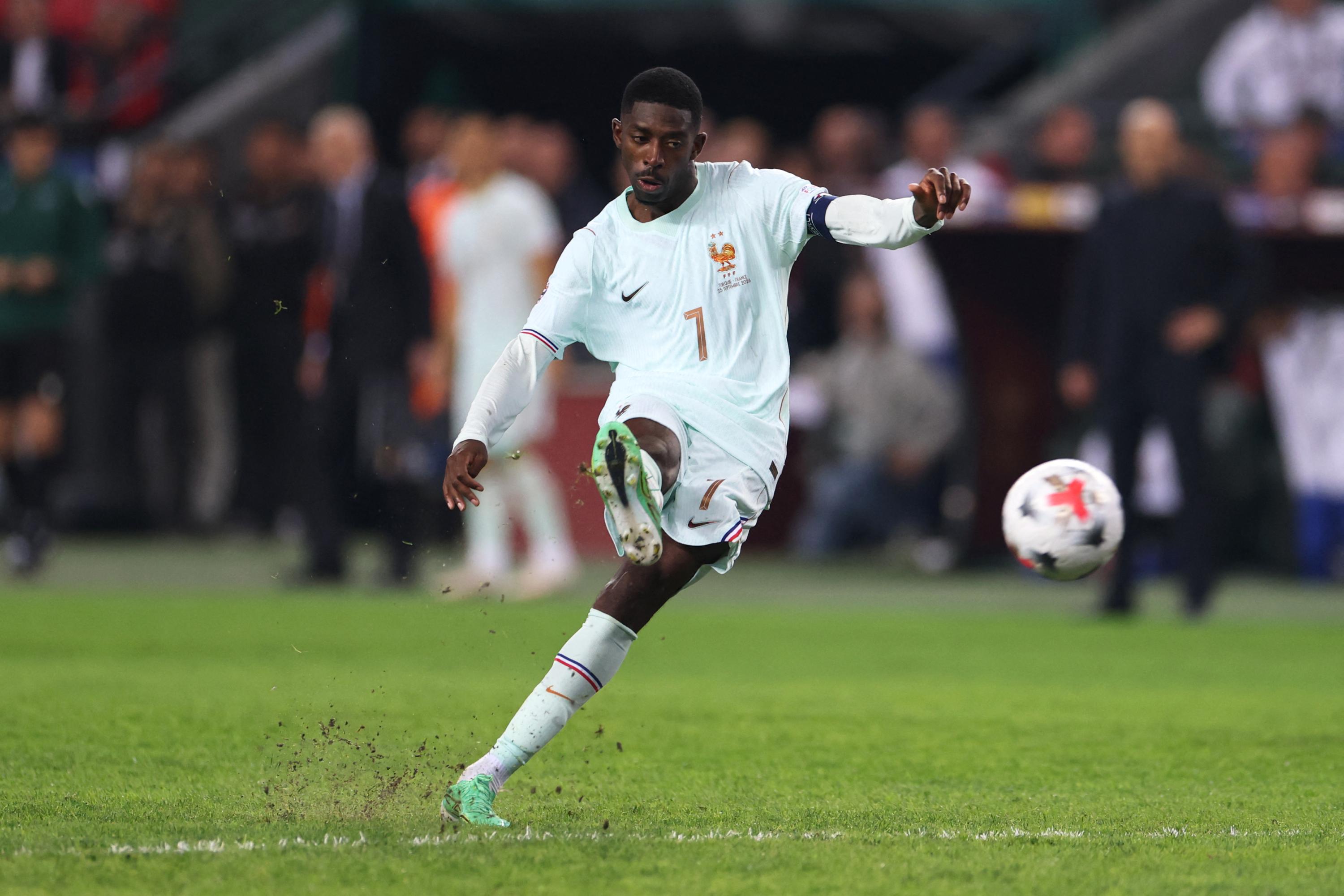 Équipe de France : Ousmane Dembélé, au centre de la vie des Bleus