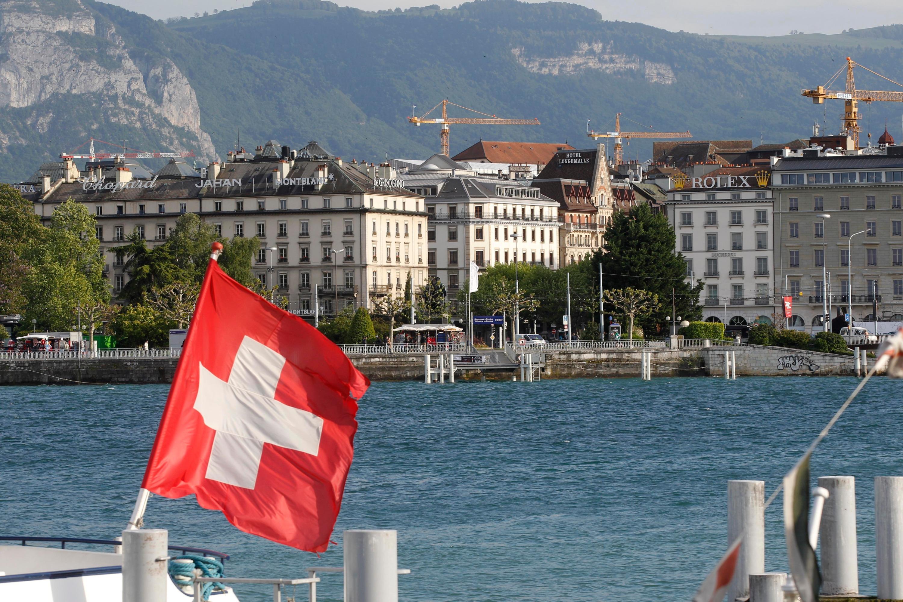 Suisse : les électeurs rejettent largement une initiative visant à durcir la neutralité du pays