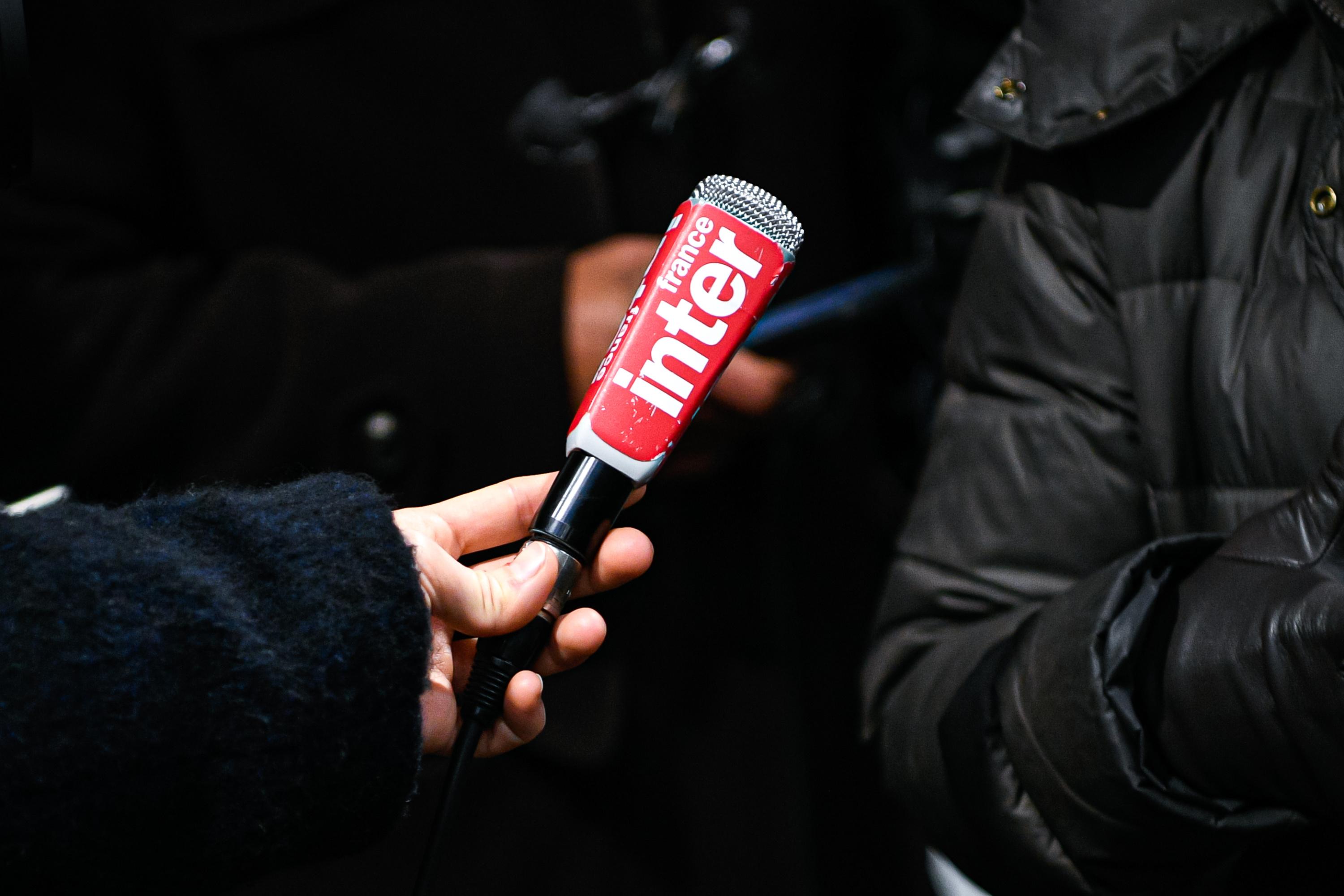 Hadrien Brachet, journaliste au Point, remplace Charles Sapin, écarté sous la pression des syndicats, sur France Inter