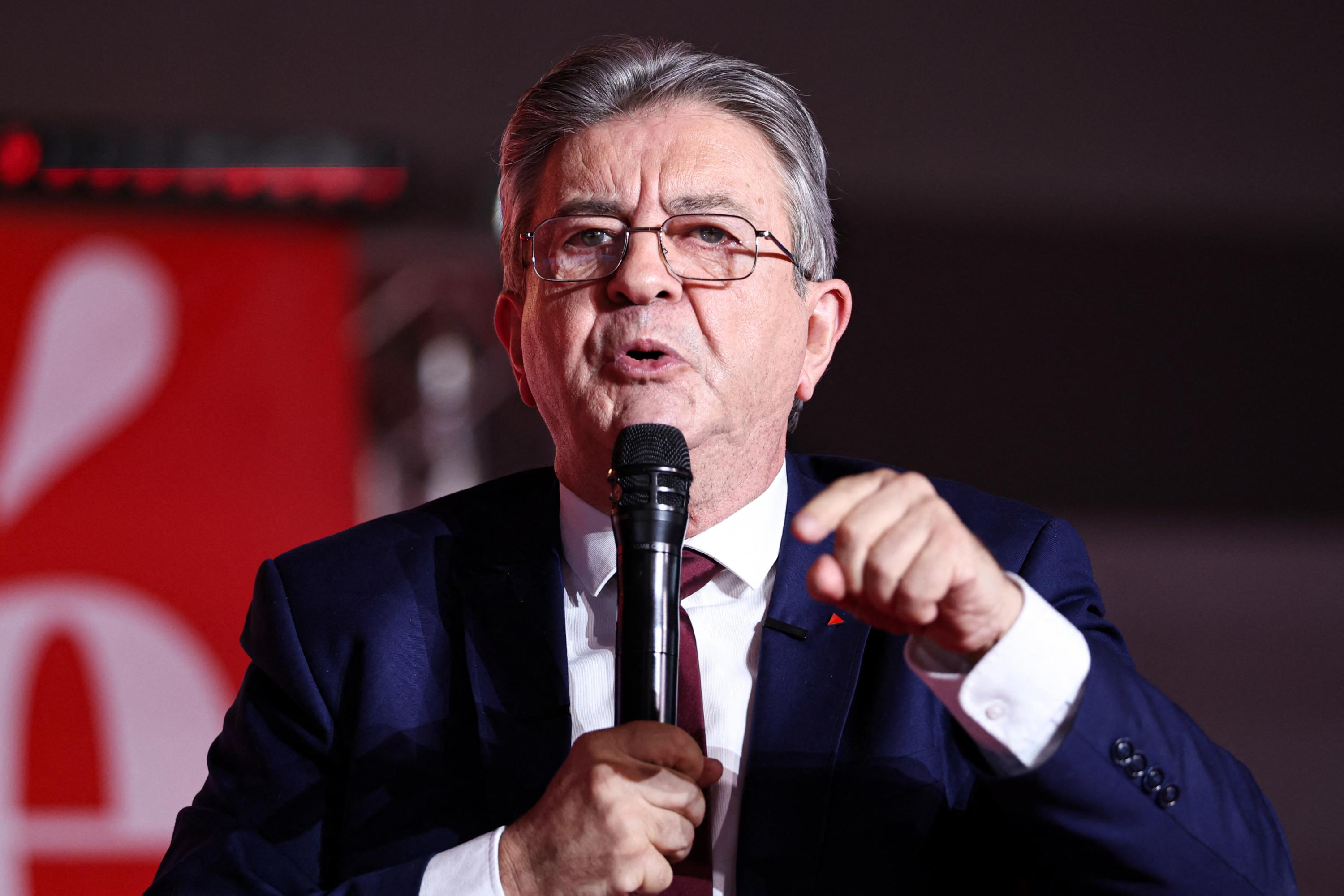 Blocus des lycées : Mélenchon dénonce une «répression» du gouvernement «avec un arrière-goût raciste», Lecornu évoque une «surenchère irresponsable»