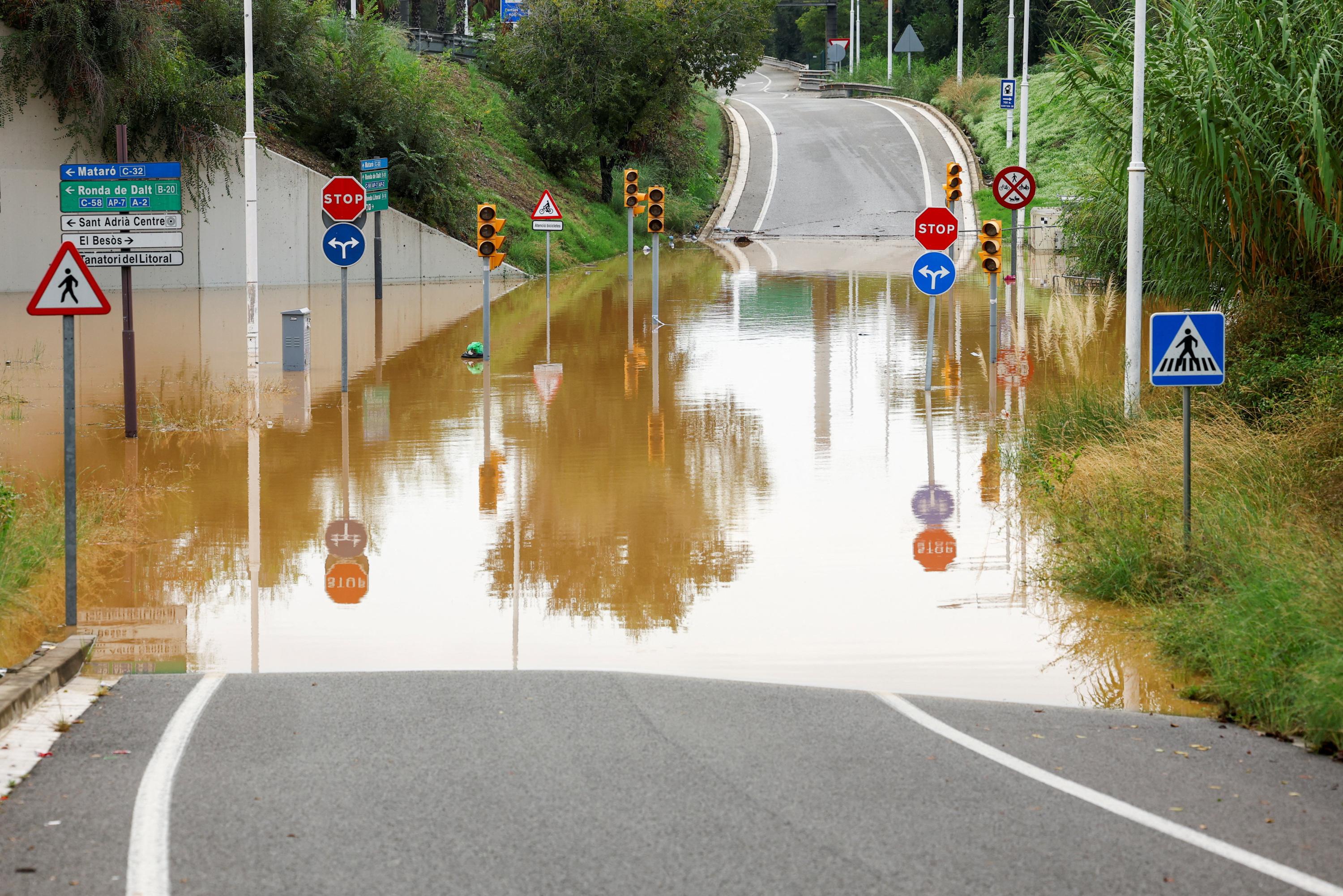 Des pluies torrentielles s’abattent sur l’Espagne : deux morts dans la province de Barcelone, en état d'alerte