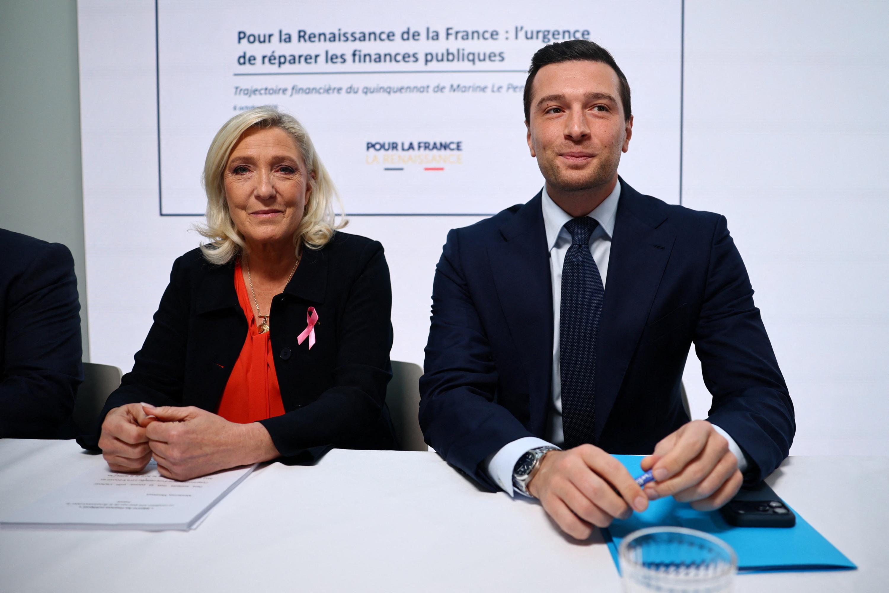 Budget: Marine Le Pen dénonce "l'alternative délirante" proposée par LFI