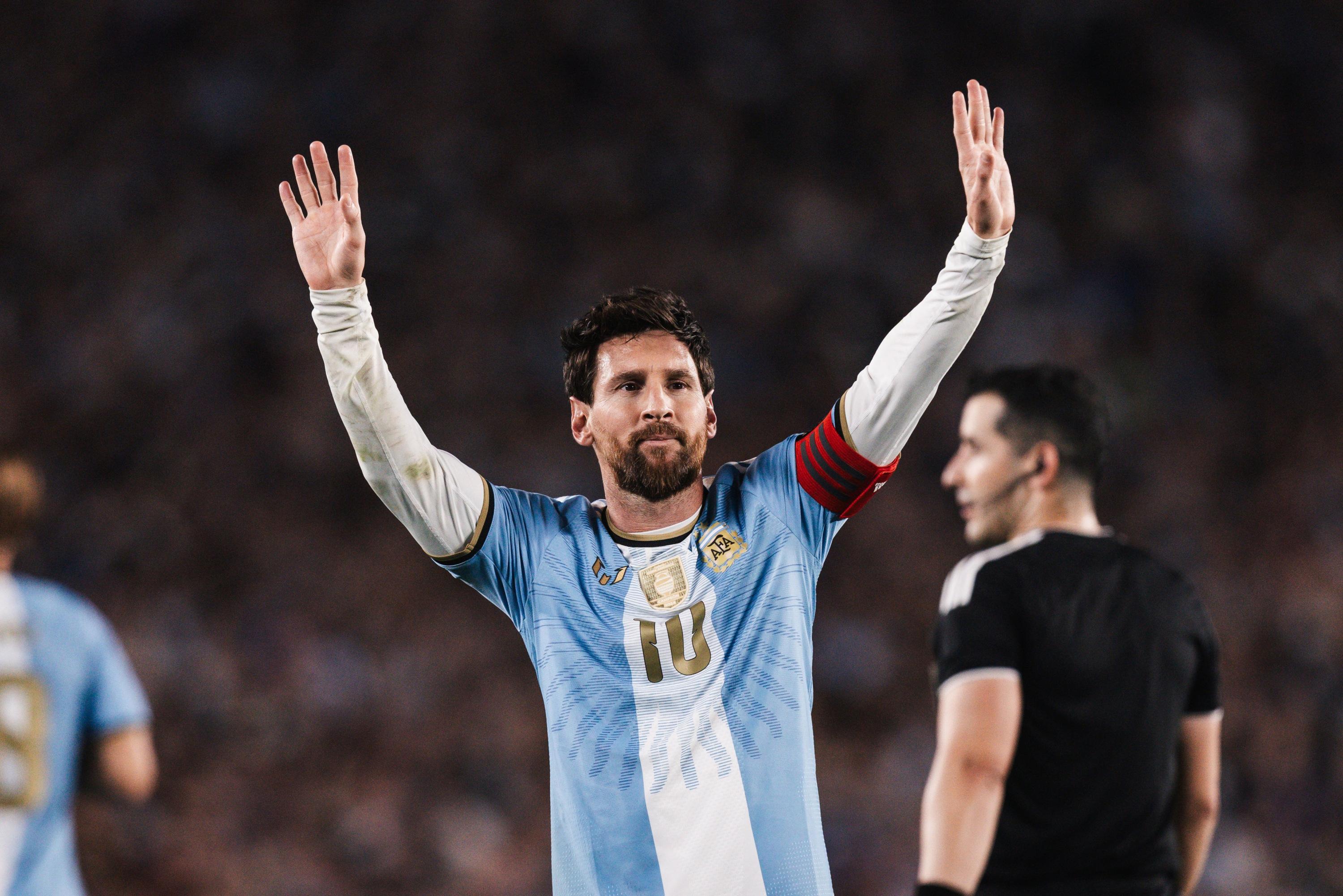 Foot : «Il a terminé le football», «génie argentin», «une empreinte pour toujours»…, la presse étrangère bouleversée par la fin de carrière en sélection de Lionel Messi