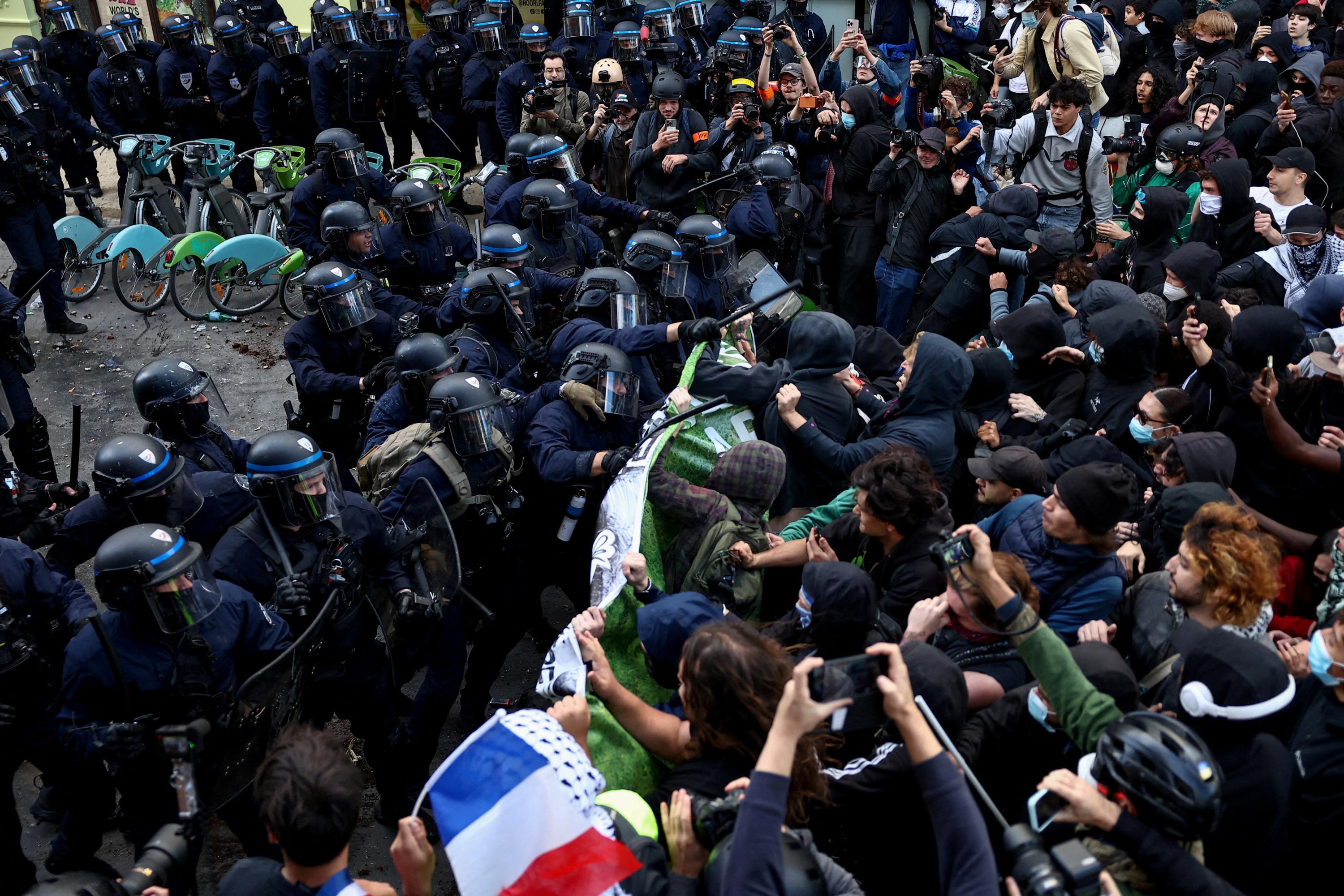EN DIRECT - Colère des lycéens : 504 interpellations en France, 48 policiers et gendarmes blessés jeudi
