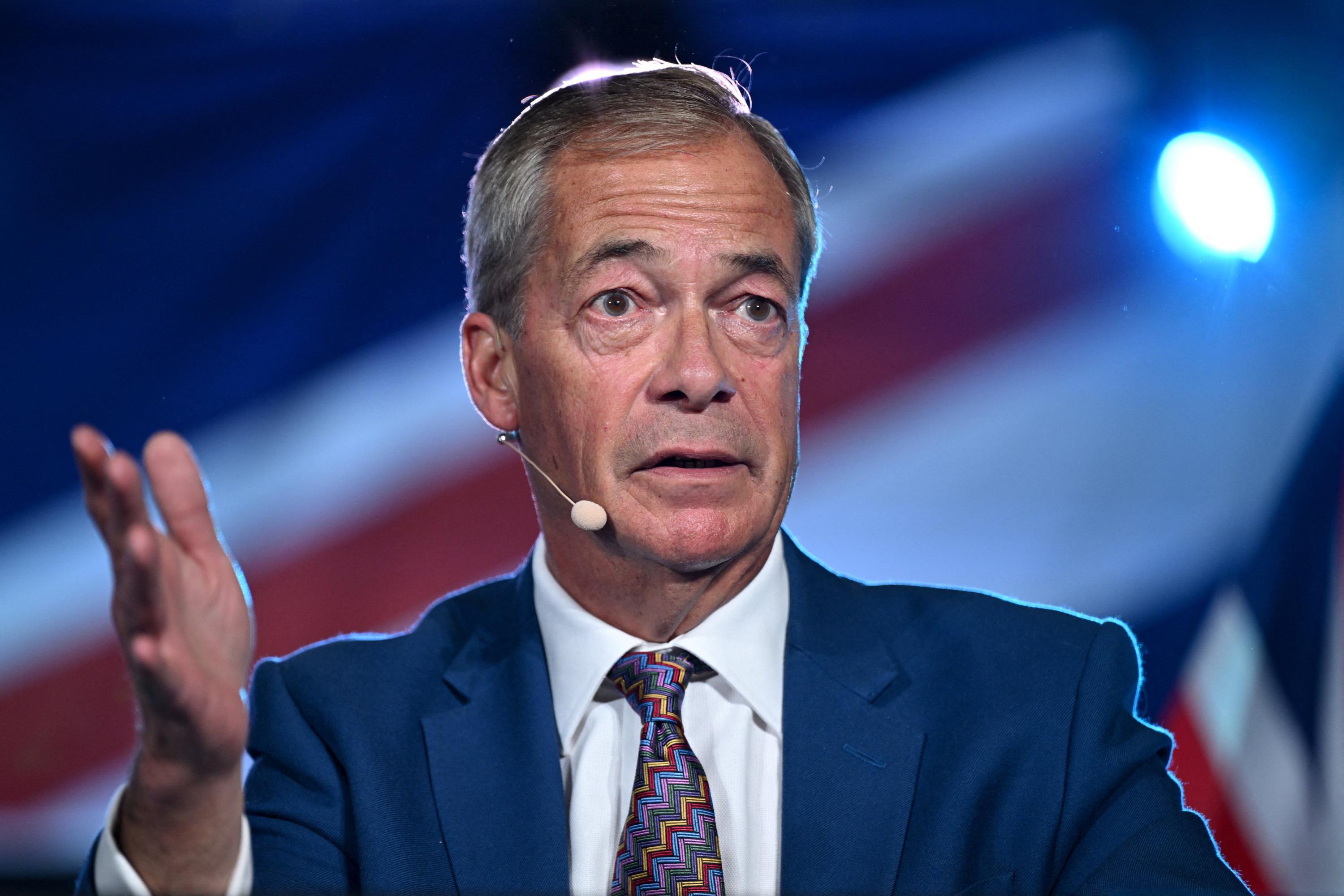 Royaume-Uni : le nationaliste Nigel Farage veut «abolir» le système d'asile s'il est élu