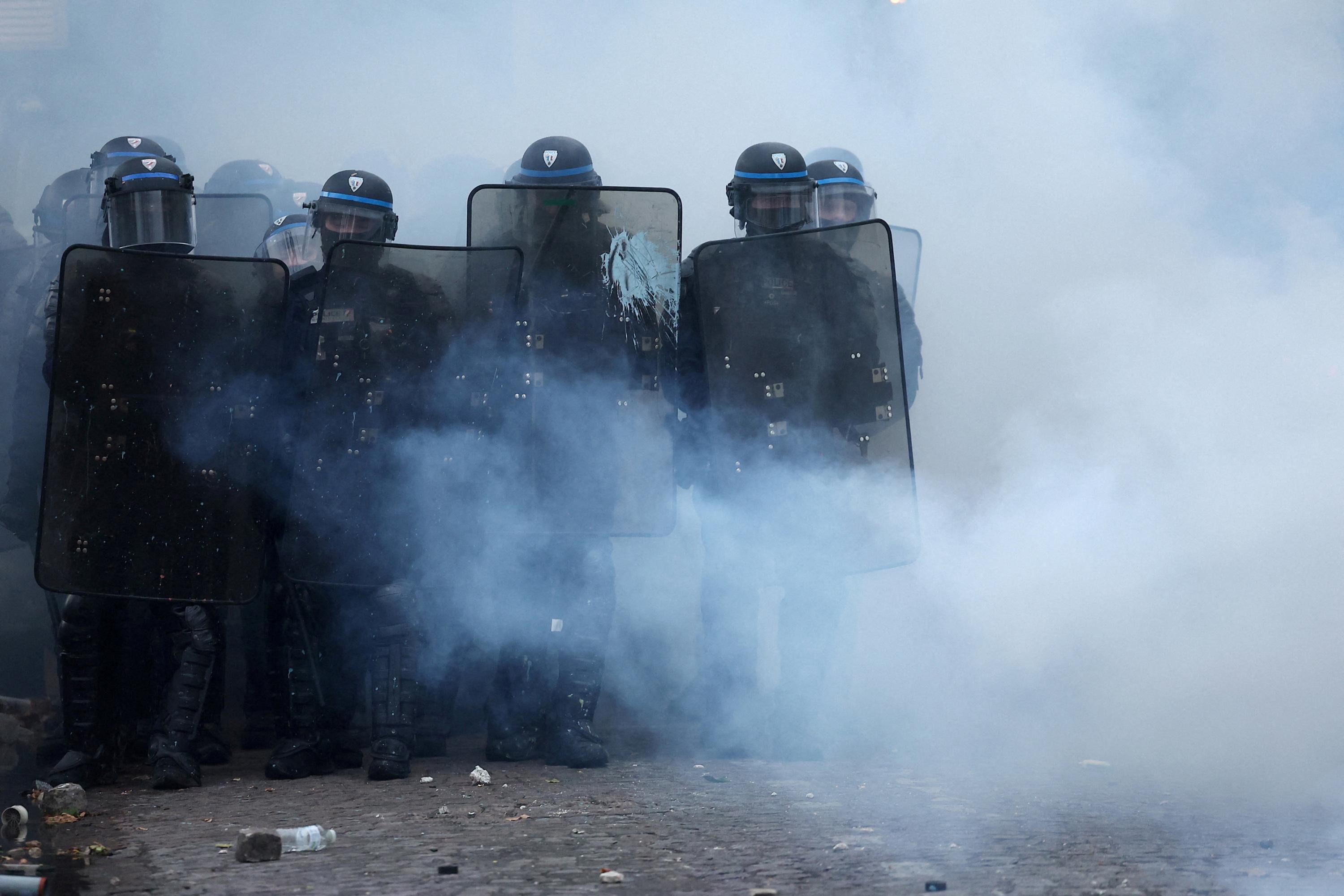 L'île Maurice instaure un couvre-feu partiel après des manifestations violentes