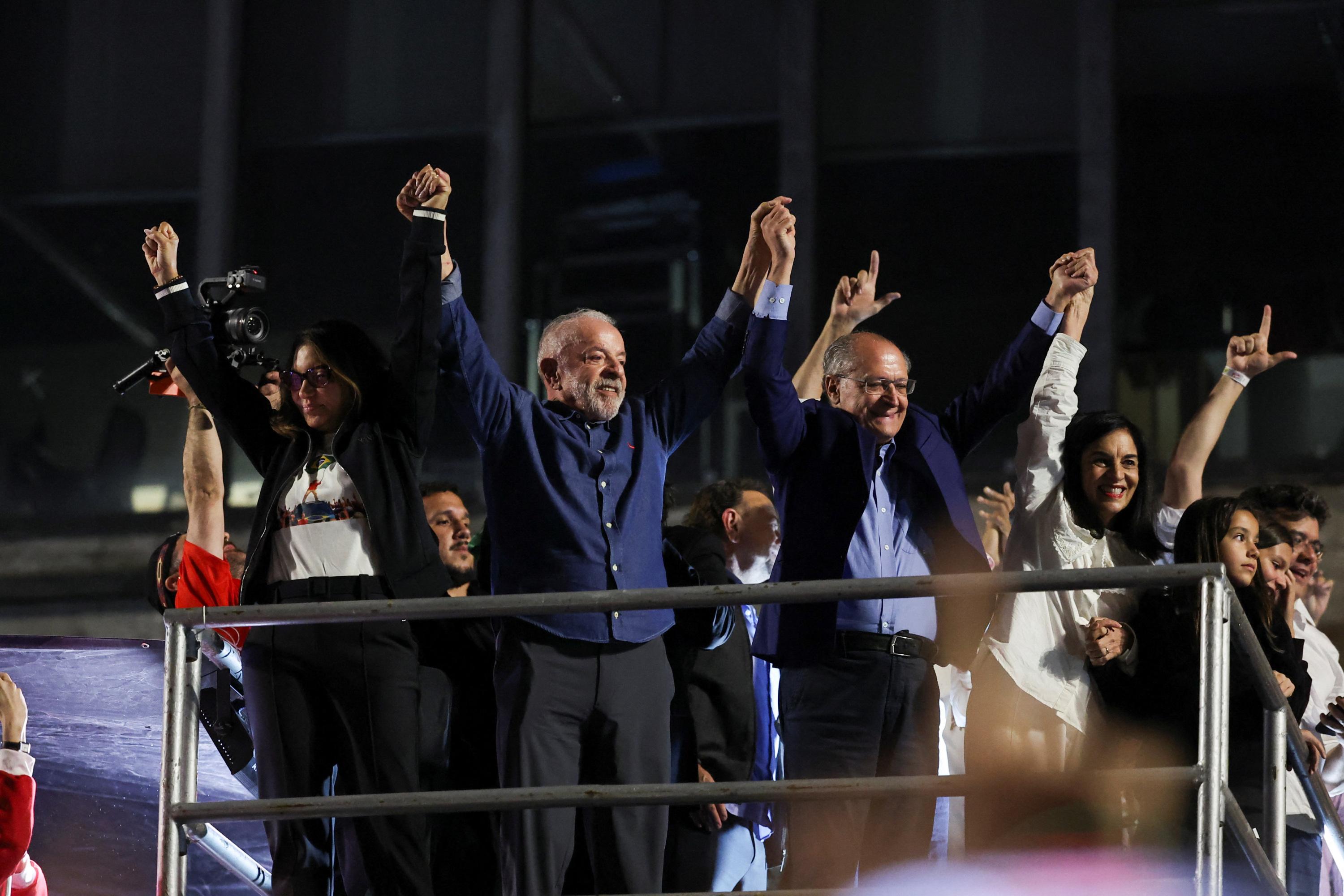 «Vive la démocratie»: les réactions politiques se multiplient après la réélection de Lula au Brésil 썸네일