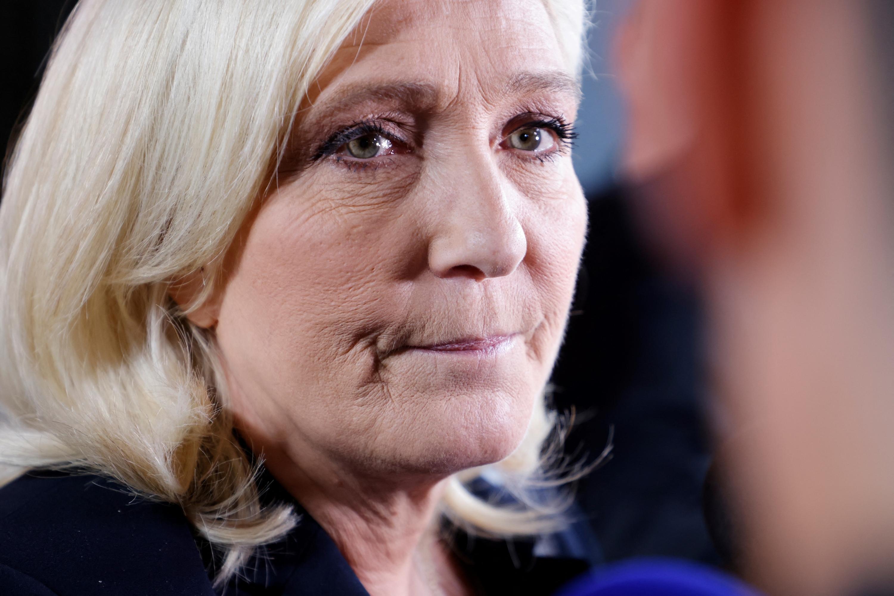 Procès des assistants parlementaires du FN : Marine Le Pen estime que le parquet a requis sa «peine de mort politique»