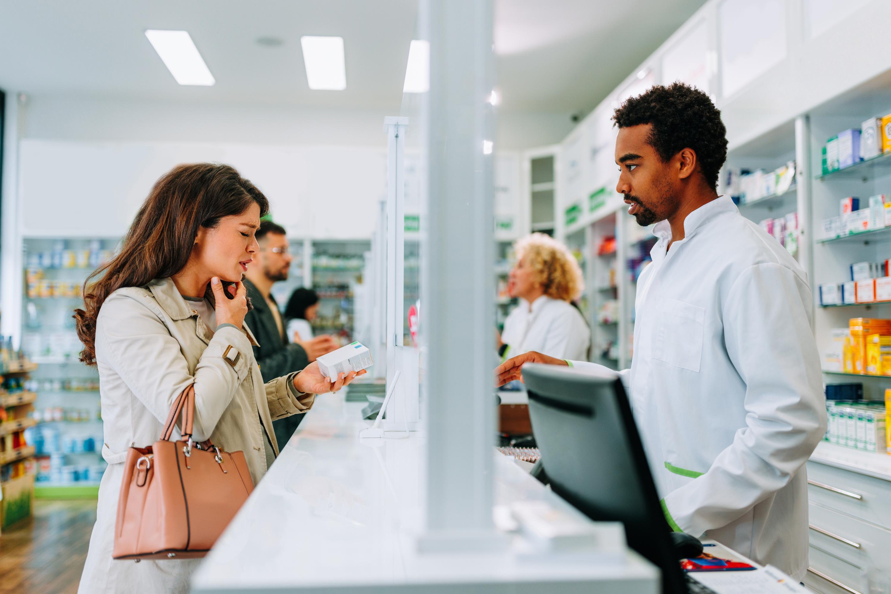 En colère, les pharmaciens espèrent un retour en arrière de l’exécutif sur une mesure critiquée
