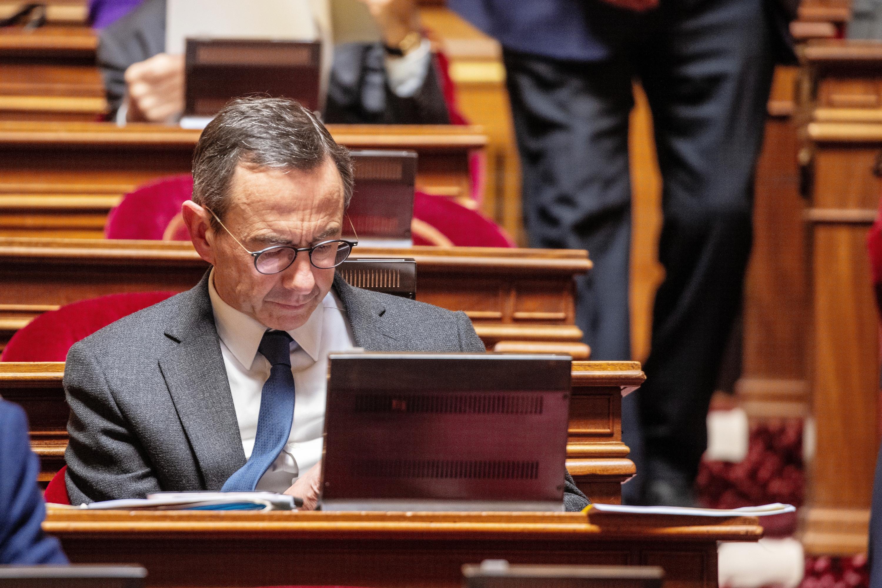 «On Ne Peut Rien Écarter» : La Composition Du Gouvernement Provoque La Colère De Bruno Retailleau