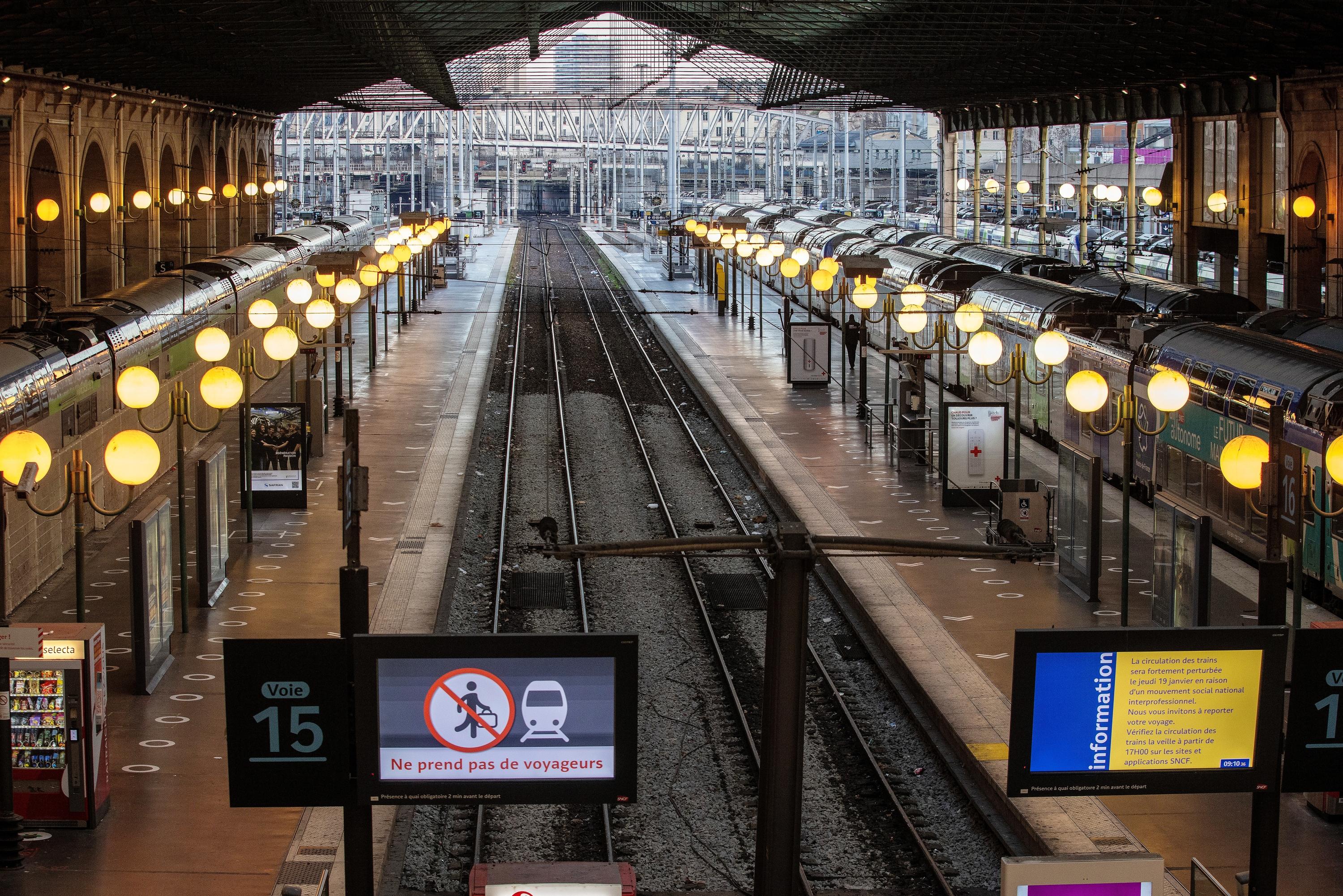 Transports : l'État et les acteurs du secteur signent une charte commune contre les violences sexistes et sexuelles