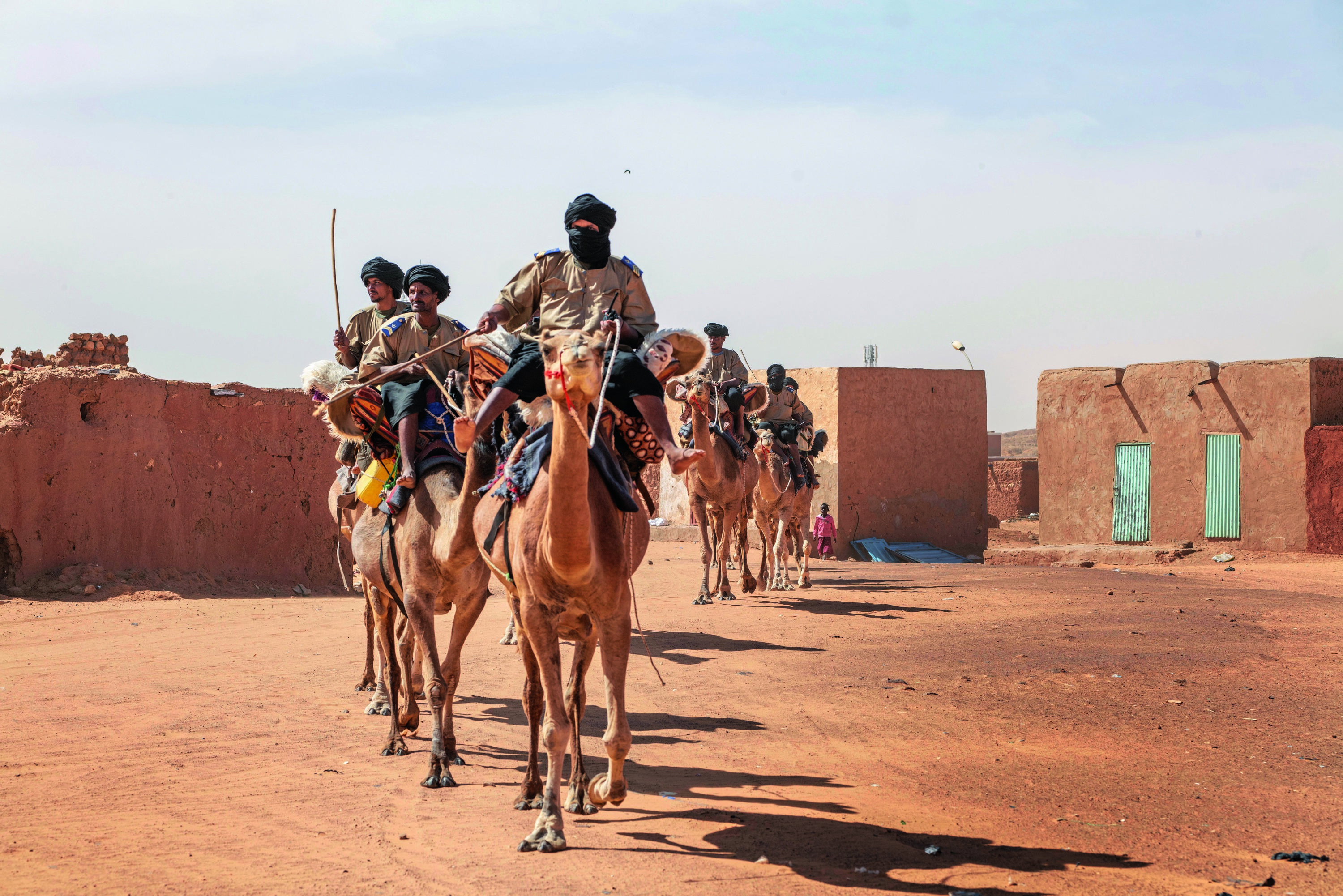 Des drones et des dromadaires : dans le désert de Mauritanie, les méharistes face aux terroristes islamistes