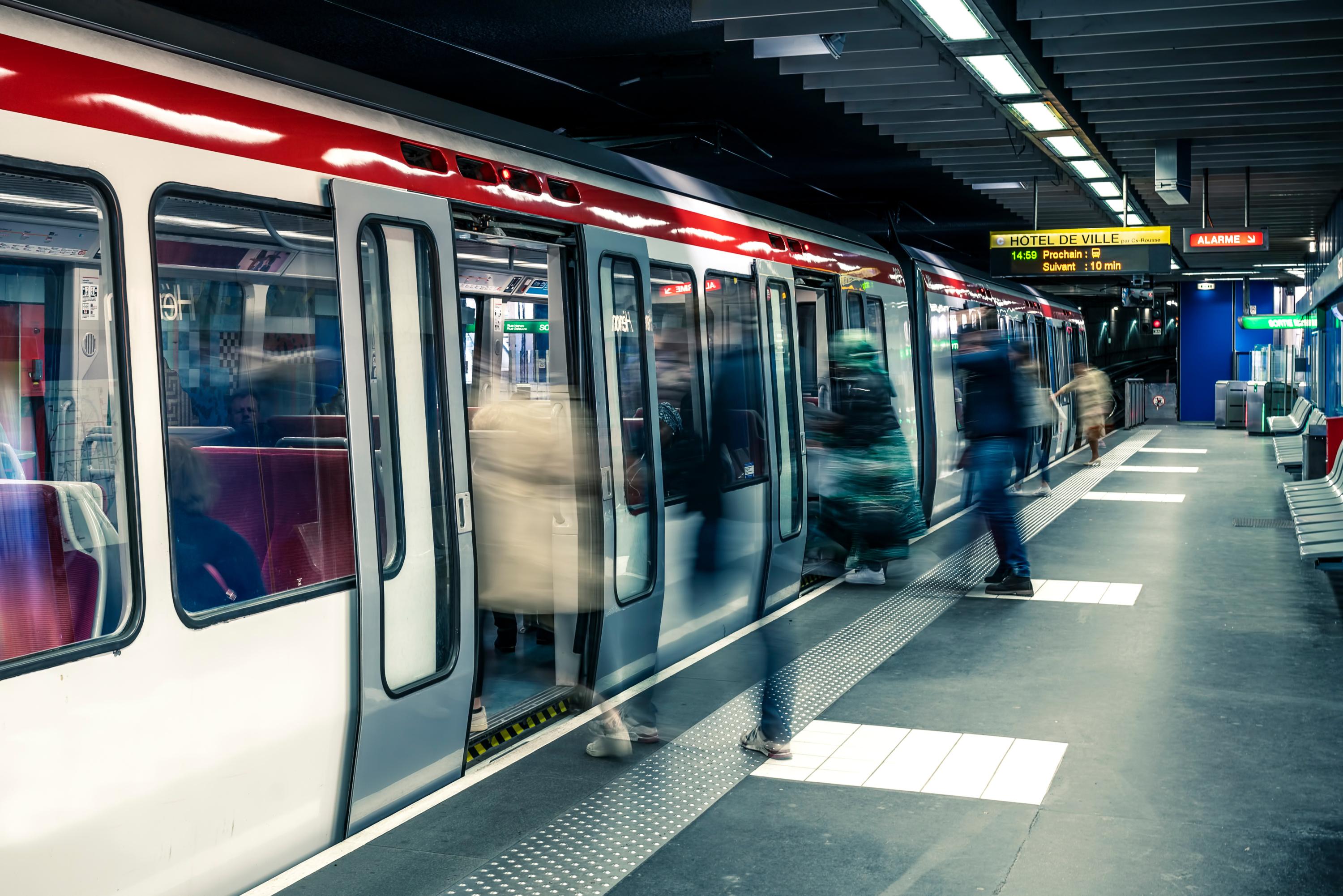 Uniformes, armes et réservistes: à quoi va ressembler la nouvelle police du métro lyonnais ?