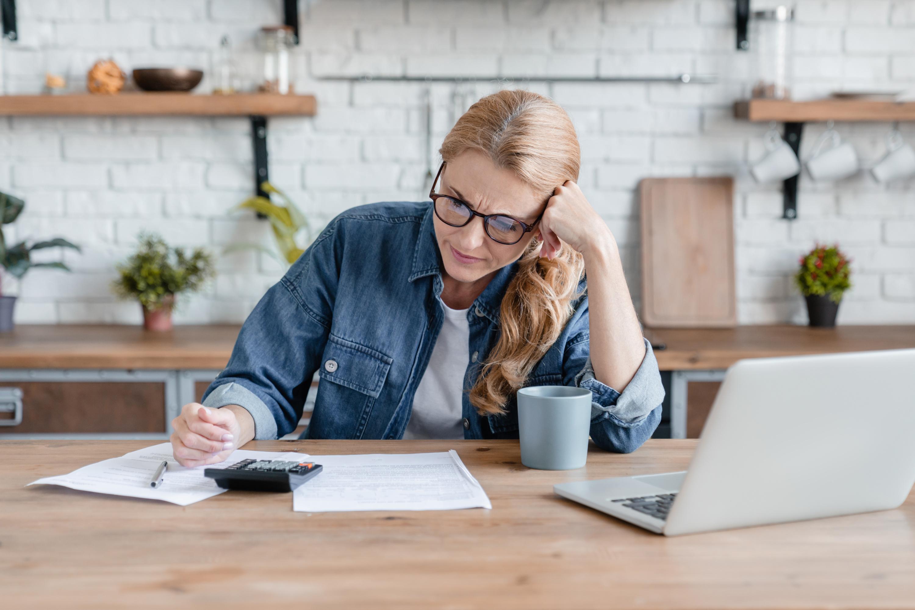Factures électroniques : pourquoi cette nouvelle obligation inquiète aussi les propriétaires immobiliers