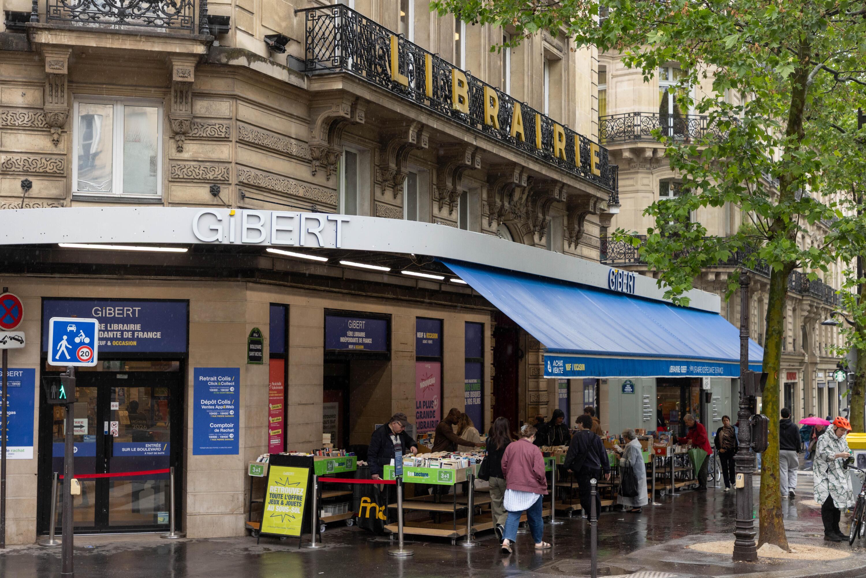 Les salariés des librairies Gibert à Paris de nouveau en grève ce samedi contre les fermetures et les suppressions de postes