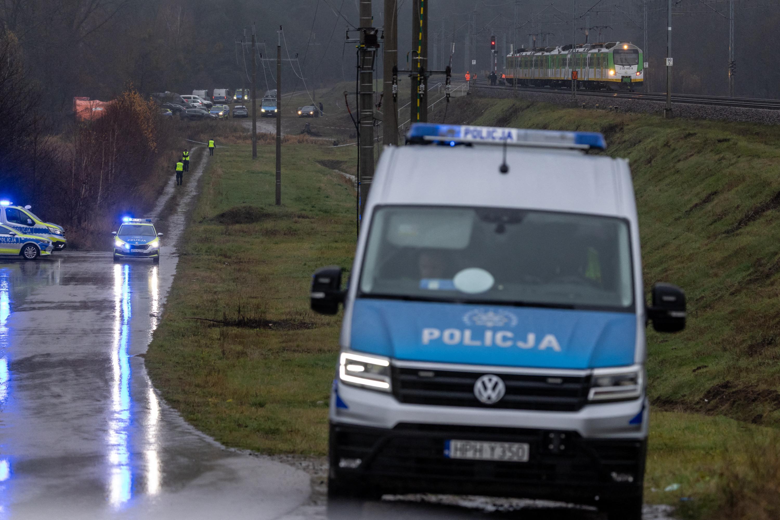 Pologne : arrestation d'un adolescent de 17 ans fasciné par le nazisme qui projetait un attentat contre une mosquée