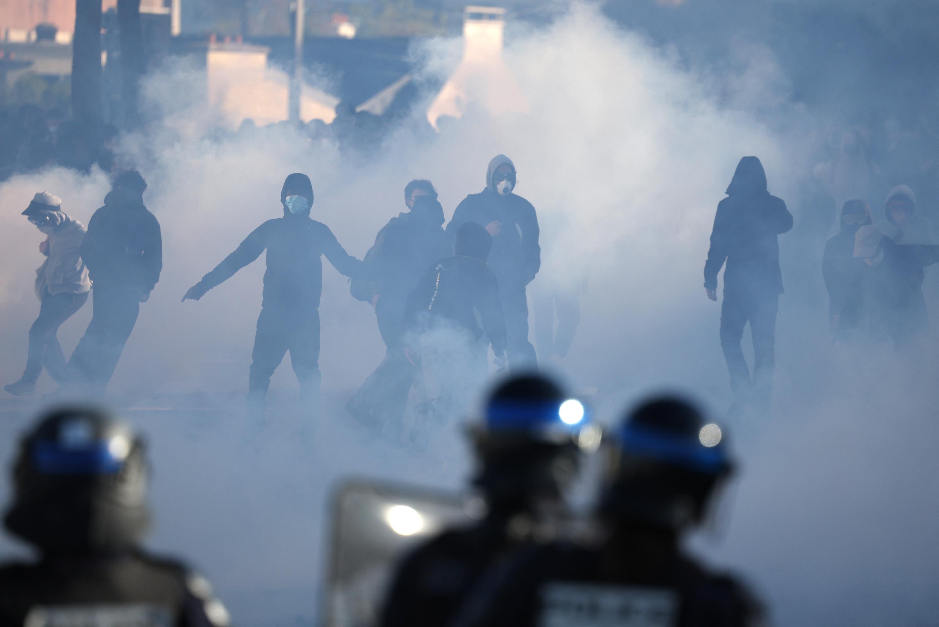 Blocus des lycées : un mineur interpellé, soupçonné d’avoir jeté une pierre dans l’œil d’une passante à Aix-en-Provence