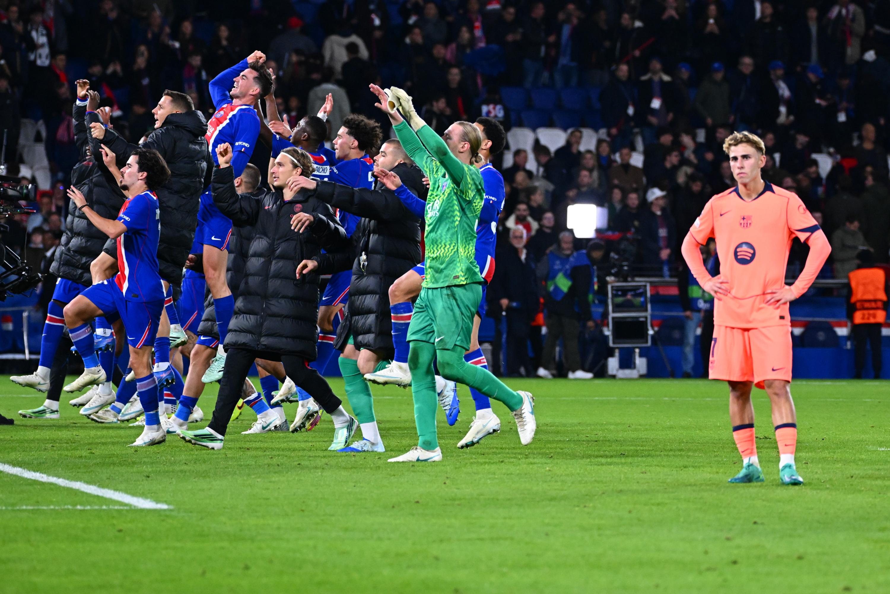 PSG-Barça : soirée (encore) magique au Parc des Princes, meilleur milieu du monde, «Kvara» à l’infirmerie… Coups de cœur et coups de griffe