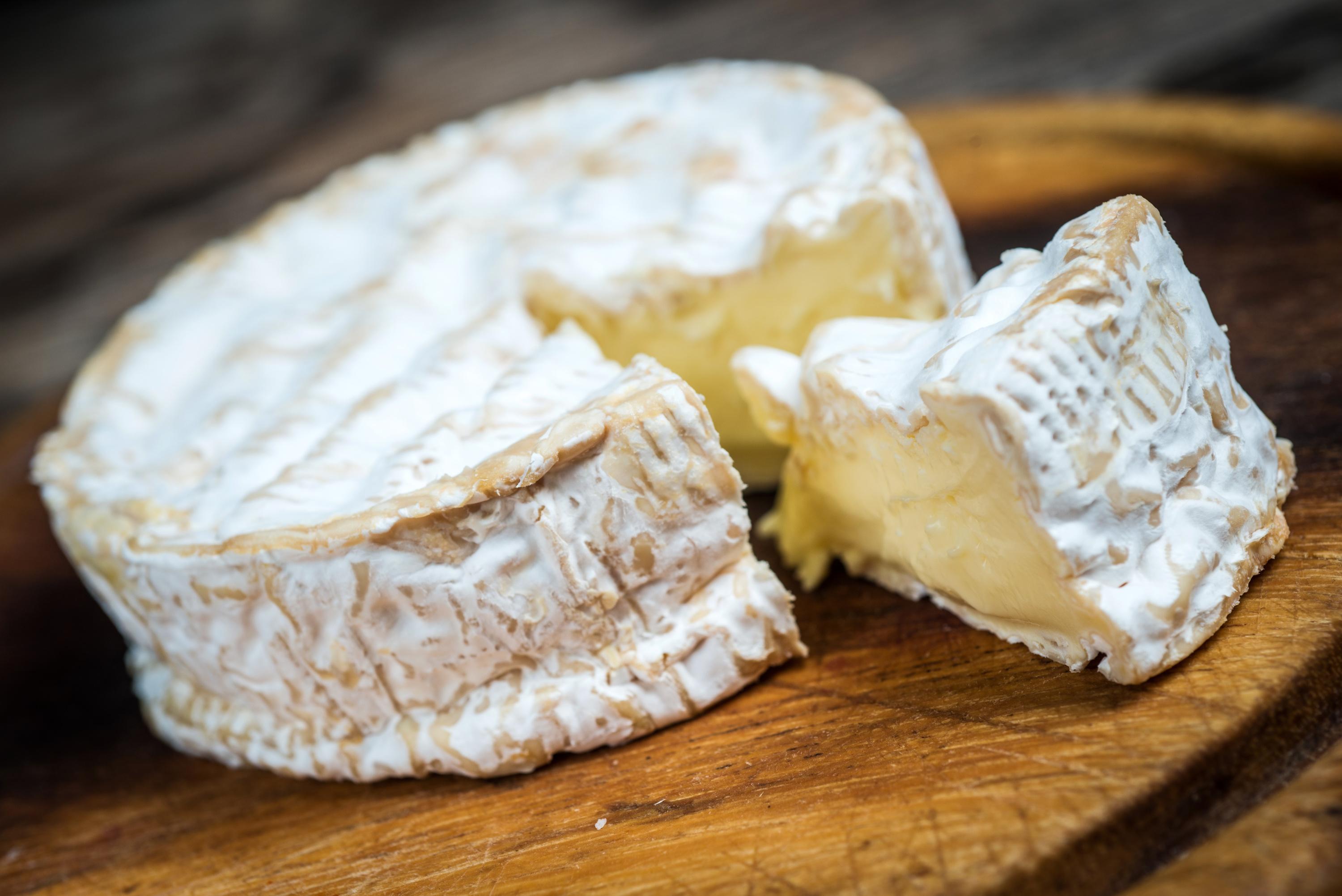 Fromages contaminés : après une première alerte en juin, aurait-on pu éviter ce scandale sanitaire ?