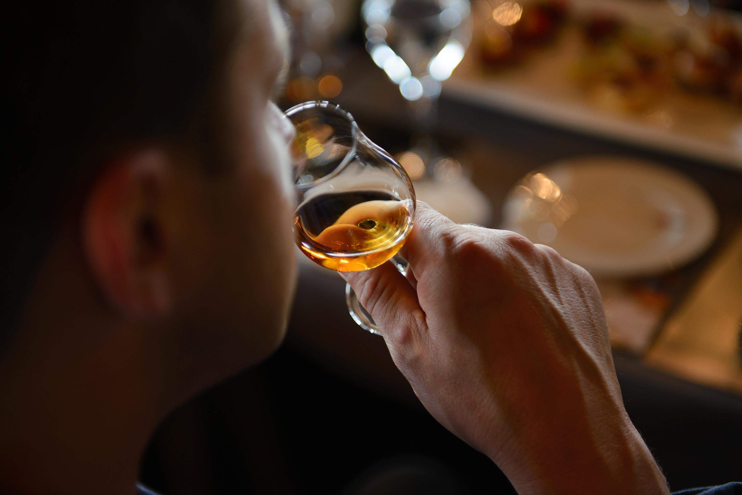 Faut-il avoir peur des whiskies qui titrent allègrement au-dessus de 40 % ?