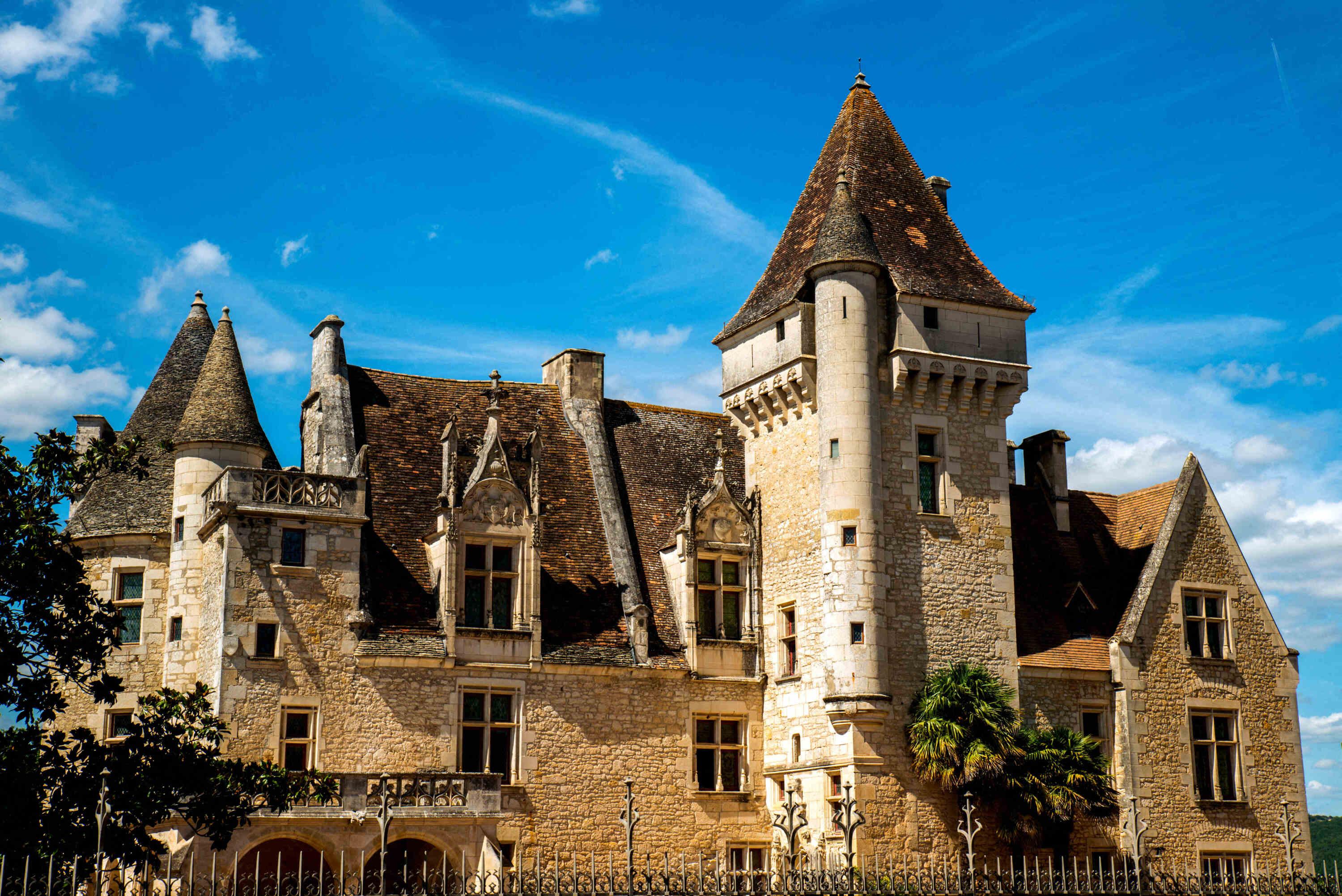 Le château des Milandes où a vécu l’icône Joséphine Baker devait être défiguré par une antenne-relais 5G mais le maire s’y est opposé