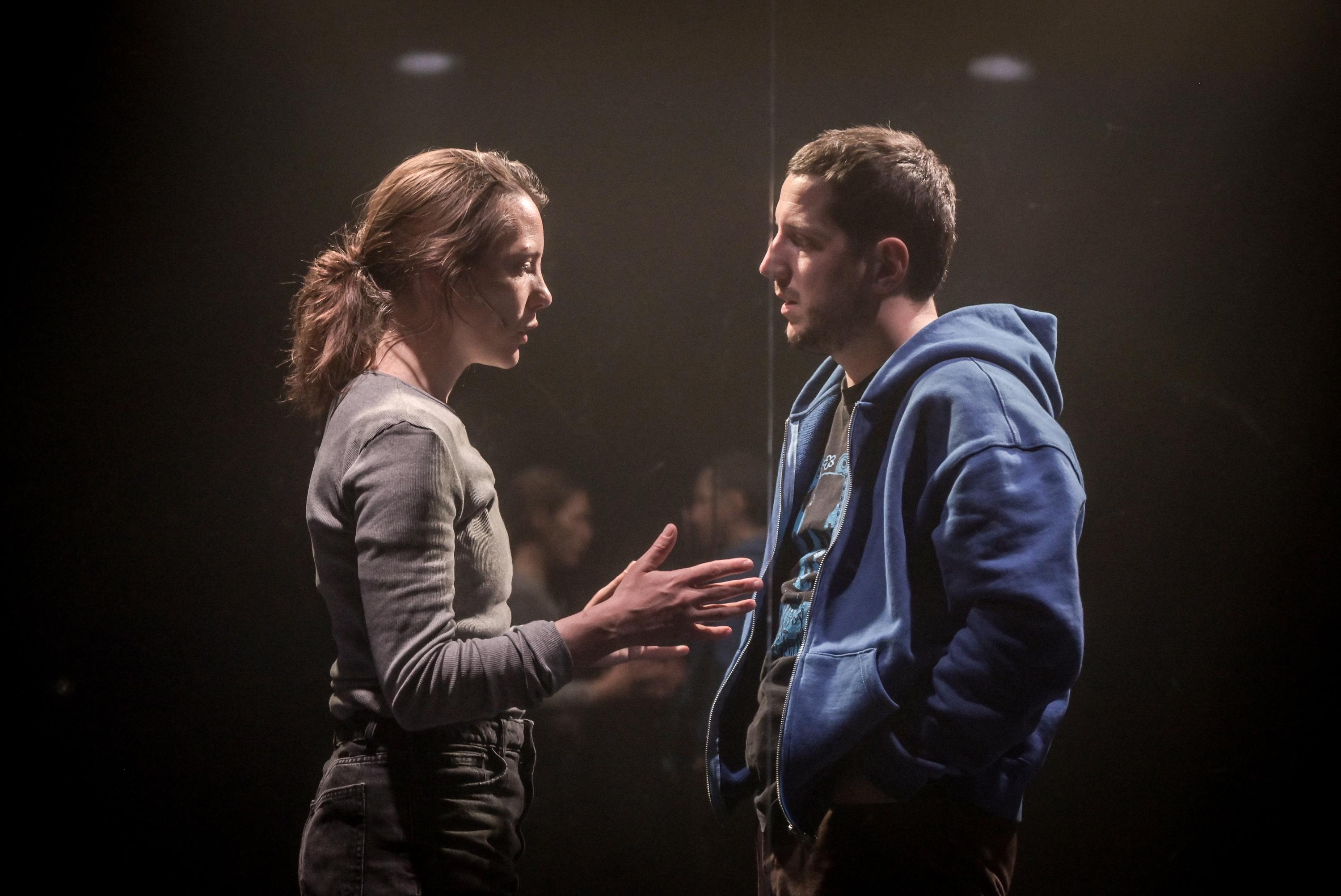 Notre critique de Séisme au Théâtre du Petit Saint-Martin : lorsque l’enfant ne paraît pas