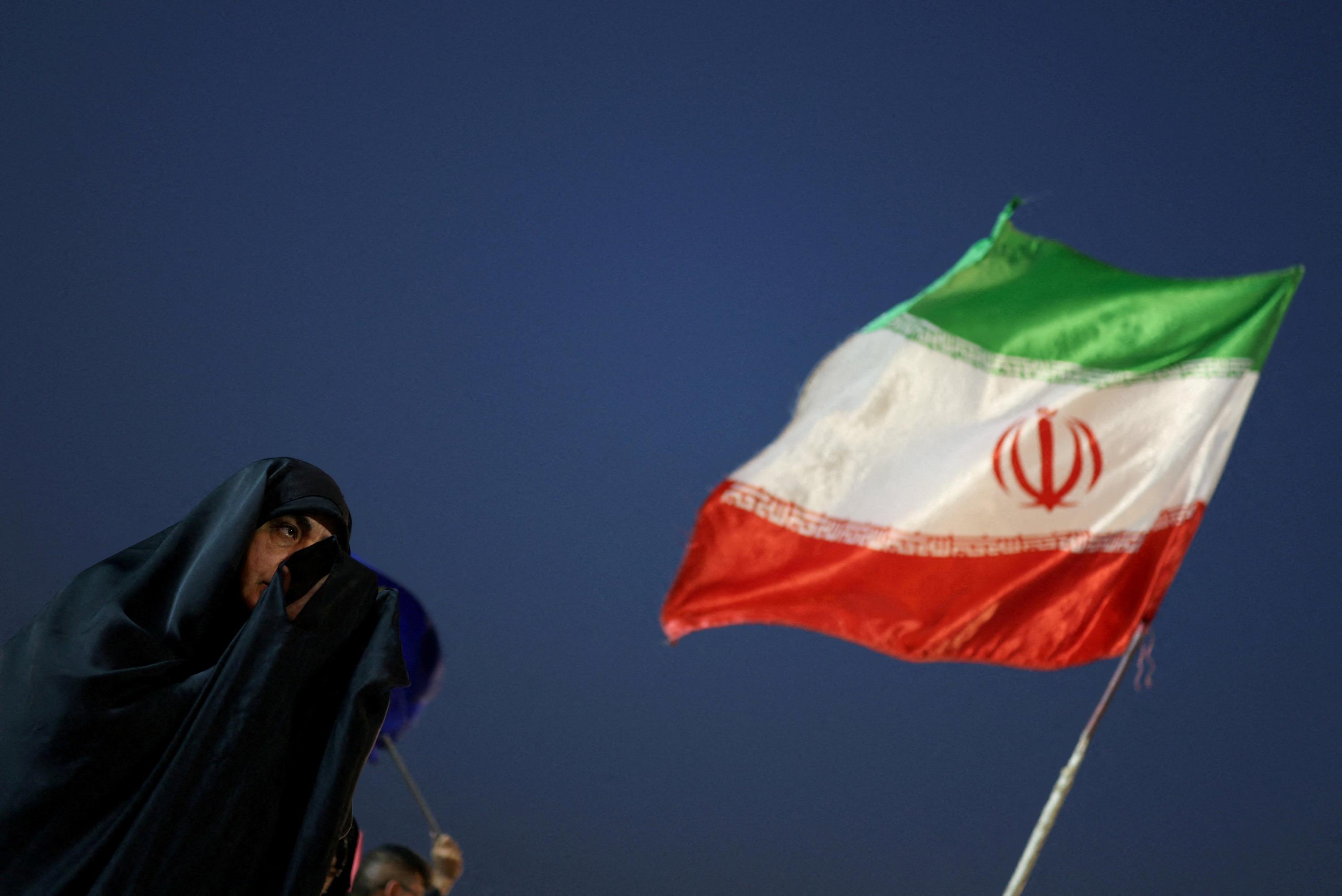EN DIRECT - Guerre au Moyen-Orient : l’Iran menace d’une riposte «puissante» en cas d’attaques sur ses infrastructures civiles