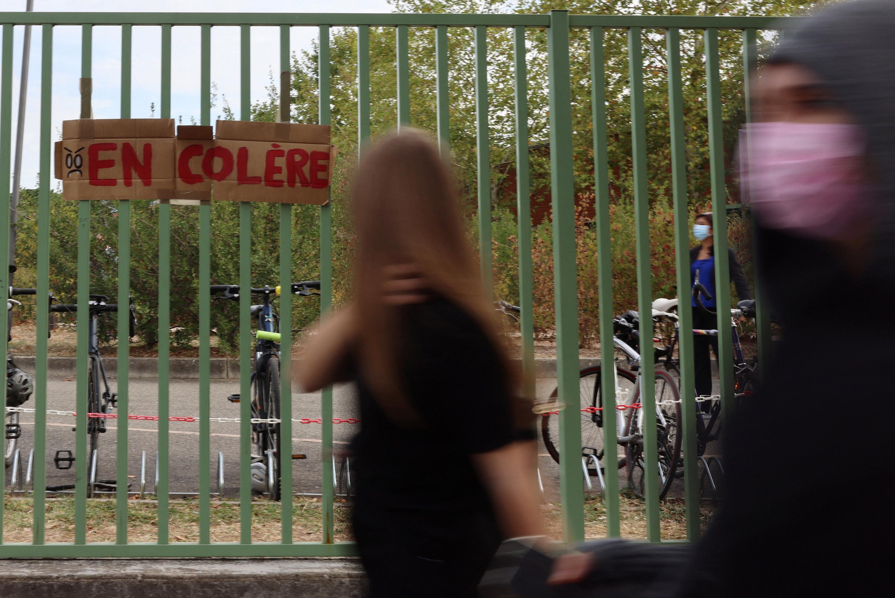 Blocage des lycées: la famille de l'adolescent éborgné à Tours a porté plainte