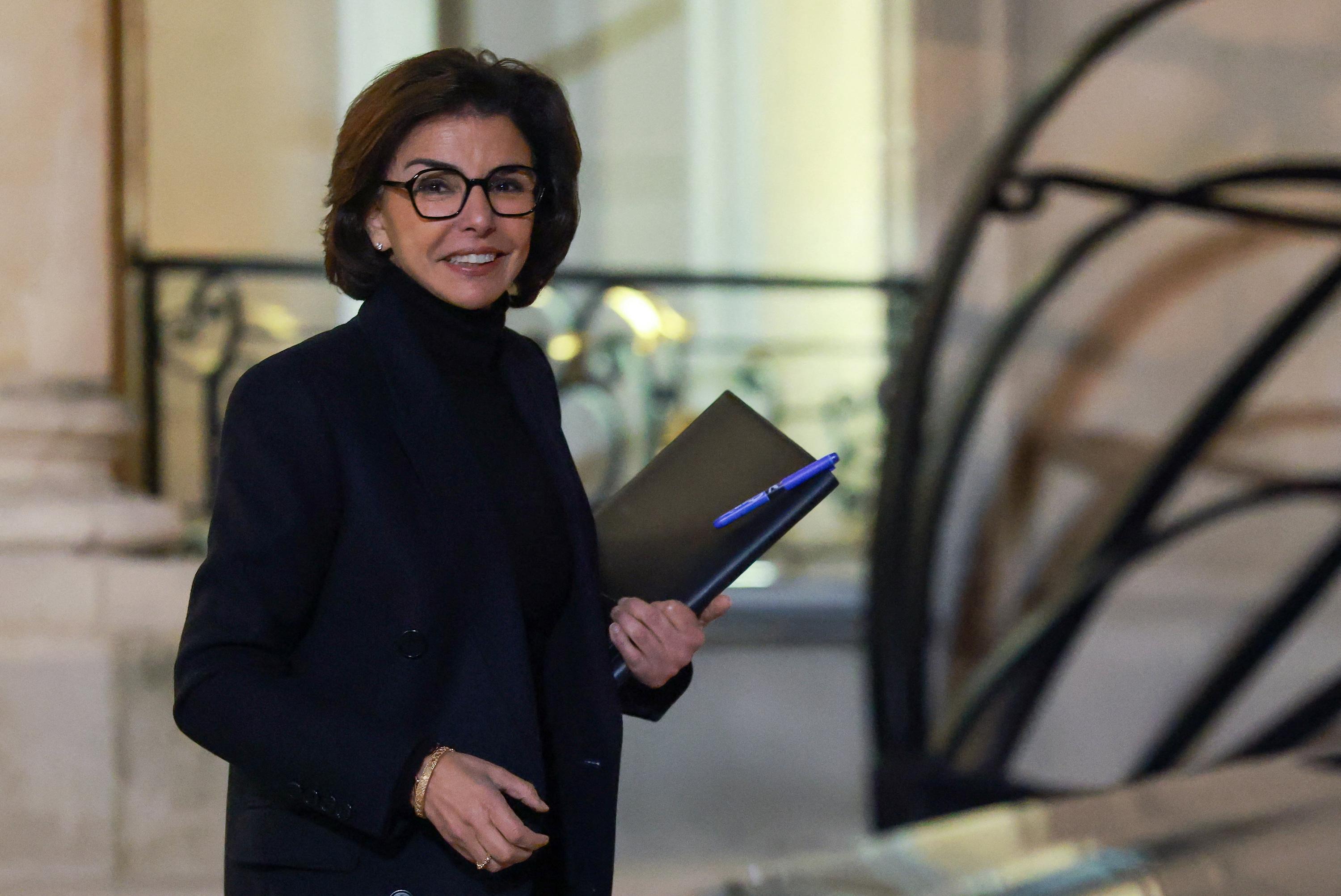 Parigi in bilico: Grégoire e Dati si sfidano in una corsa serrata alle elezioni comunali