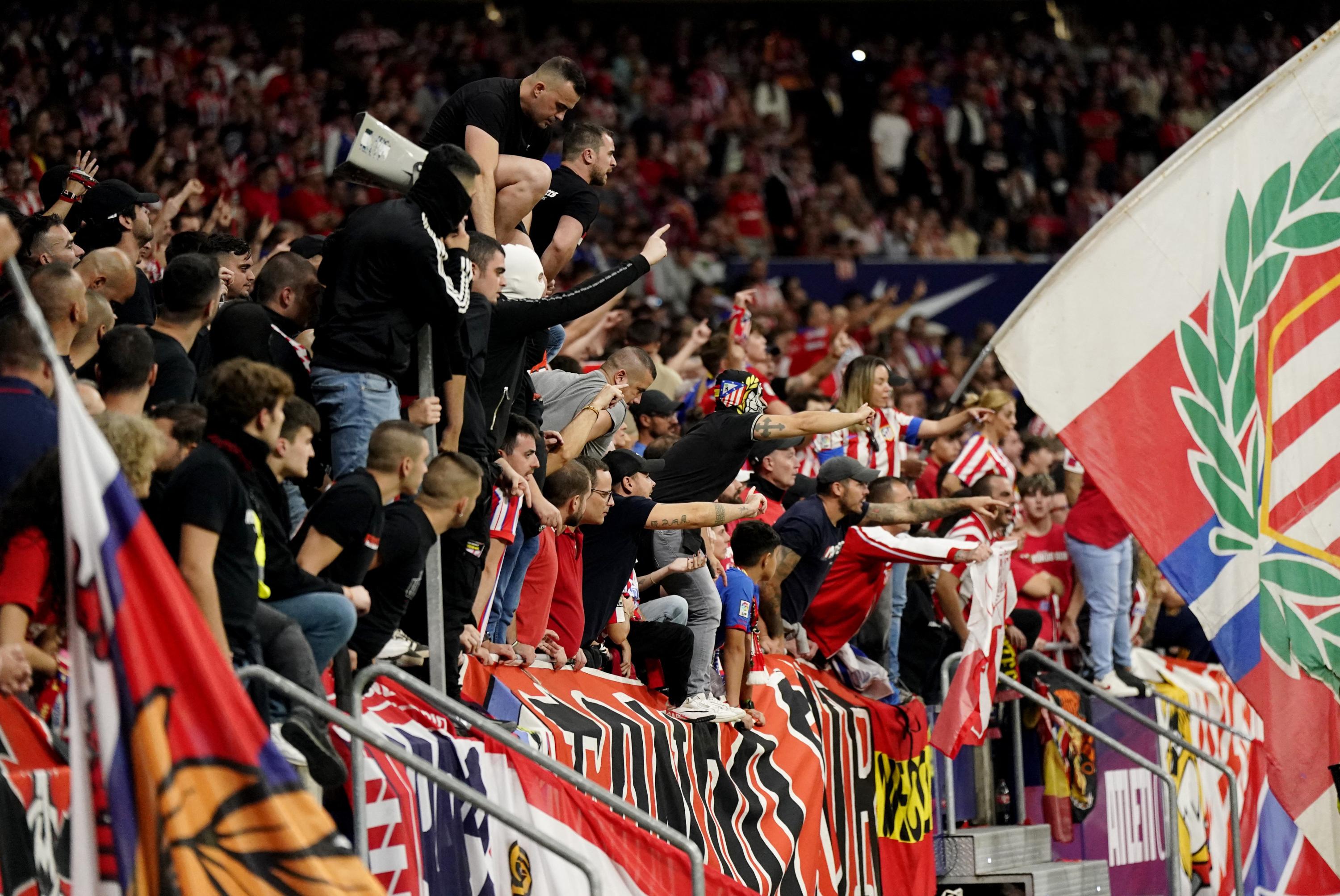 Liga: le stade de l’Atlético Madrid écope de trois matchs à huis clos partiel, suite aux événements du derby de Madrid