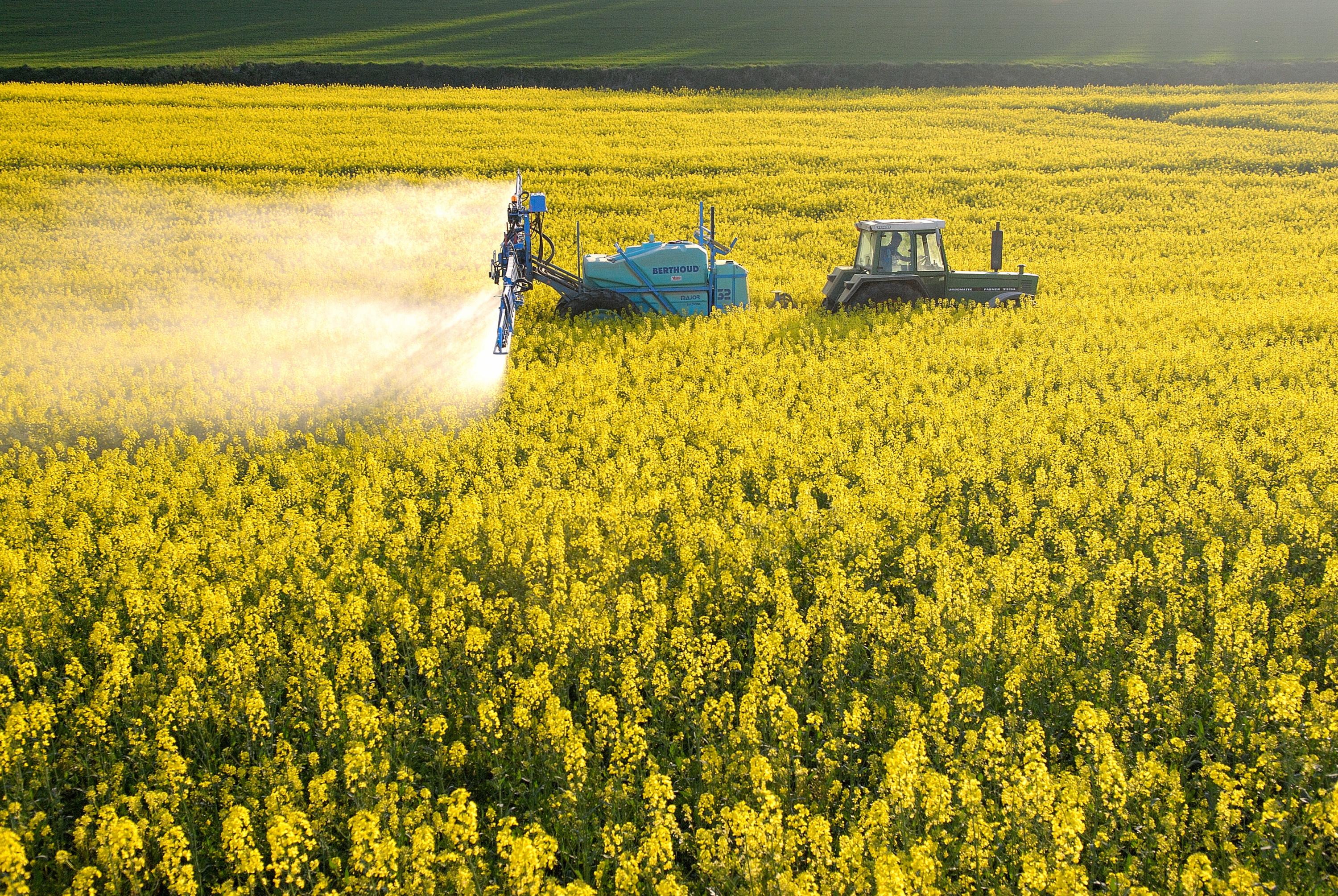 Pesticides: la pollution des eaux «très sous-estimée», selon Générations Futures