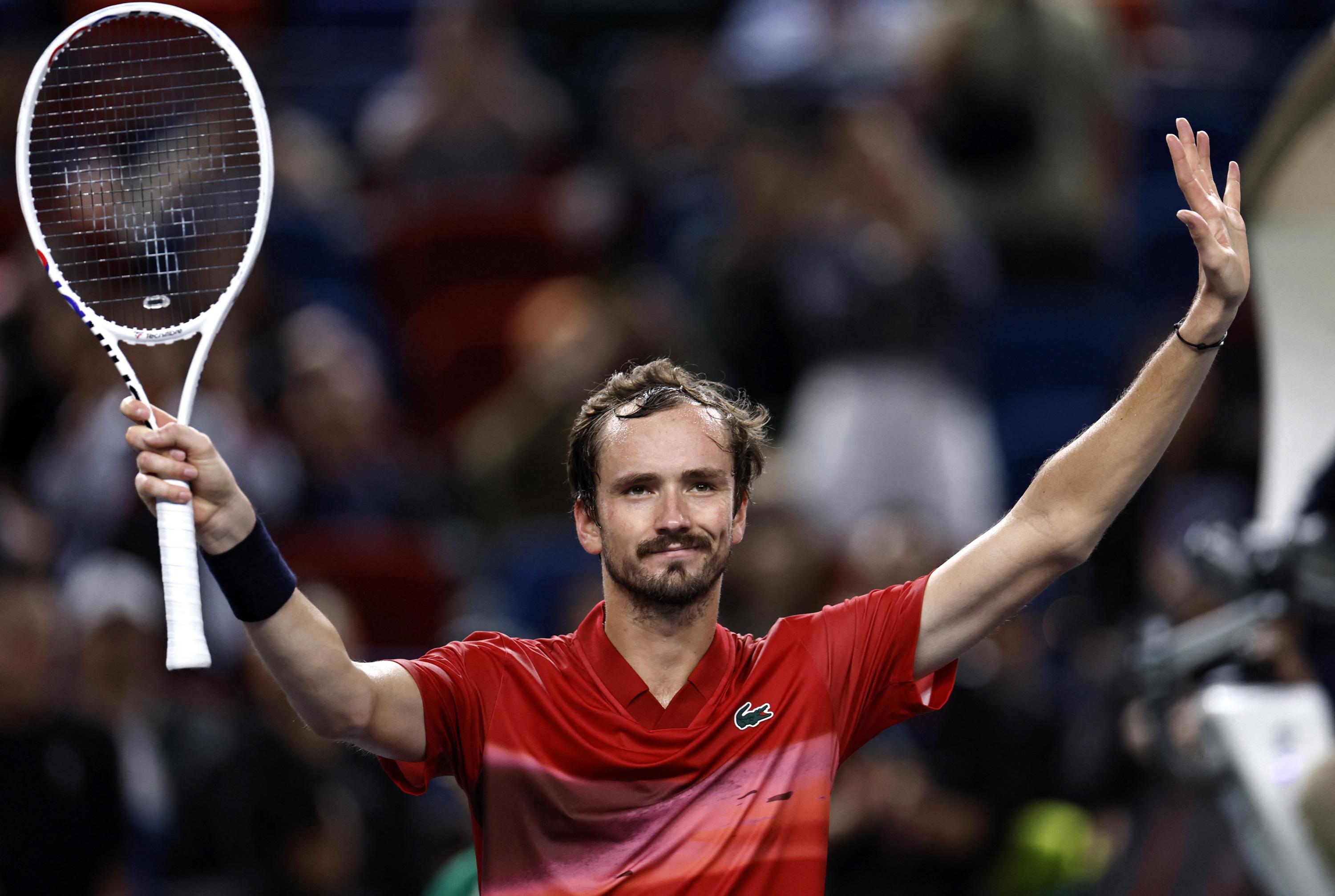 Tennis : Daniil Medvedev s'en sort difficilement à Shanghaï