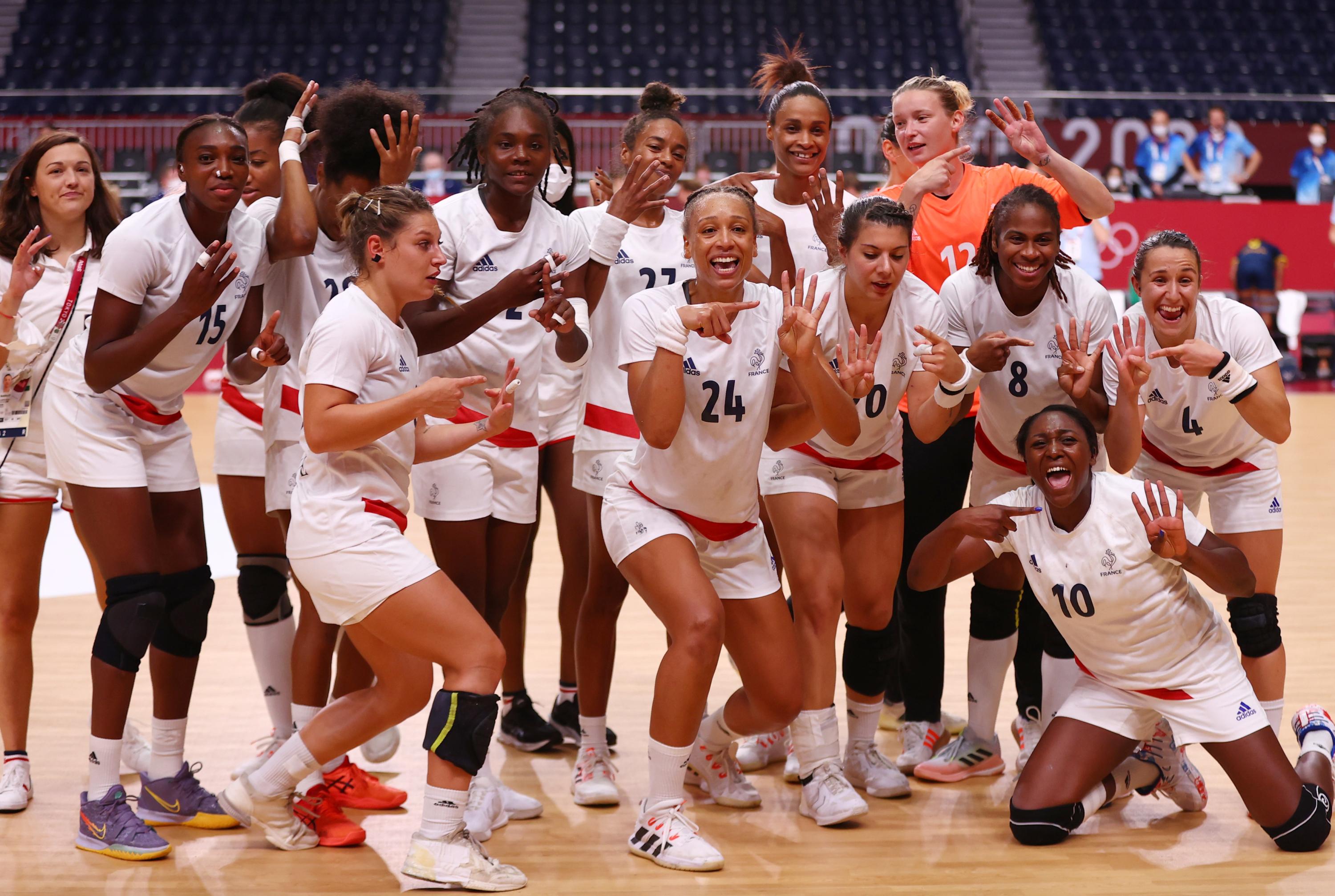 Jo Les Handballeuses Francaises Ecartent La Suede Pour Rever D Or Olympique