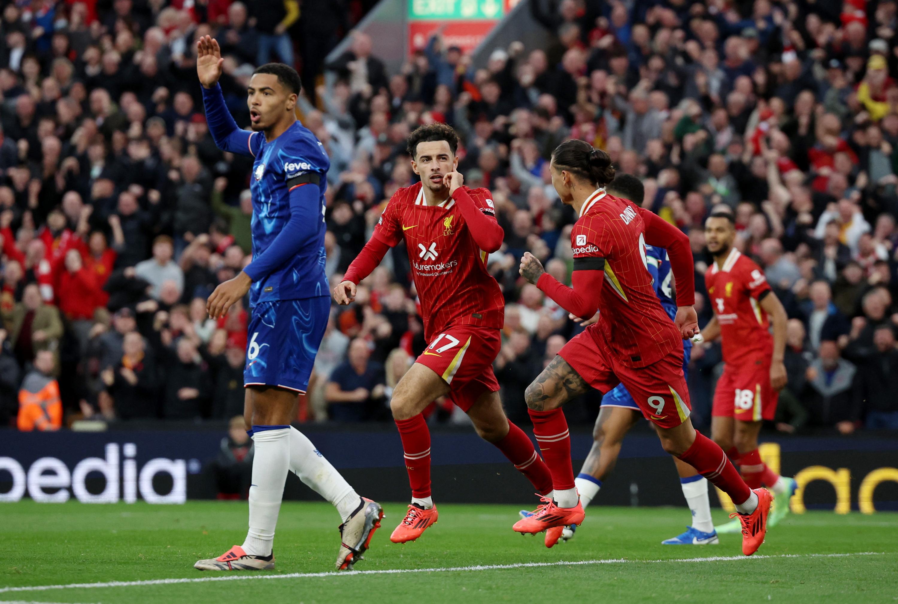 Premier League : Liverpool s’offre Chelsea et reste aux commandes