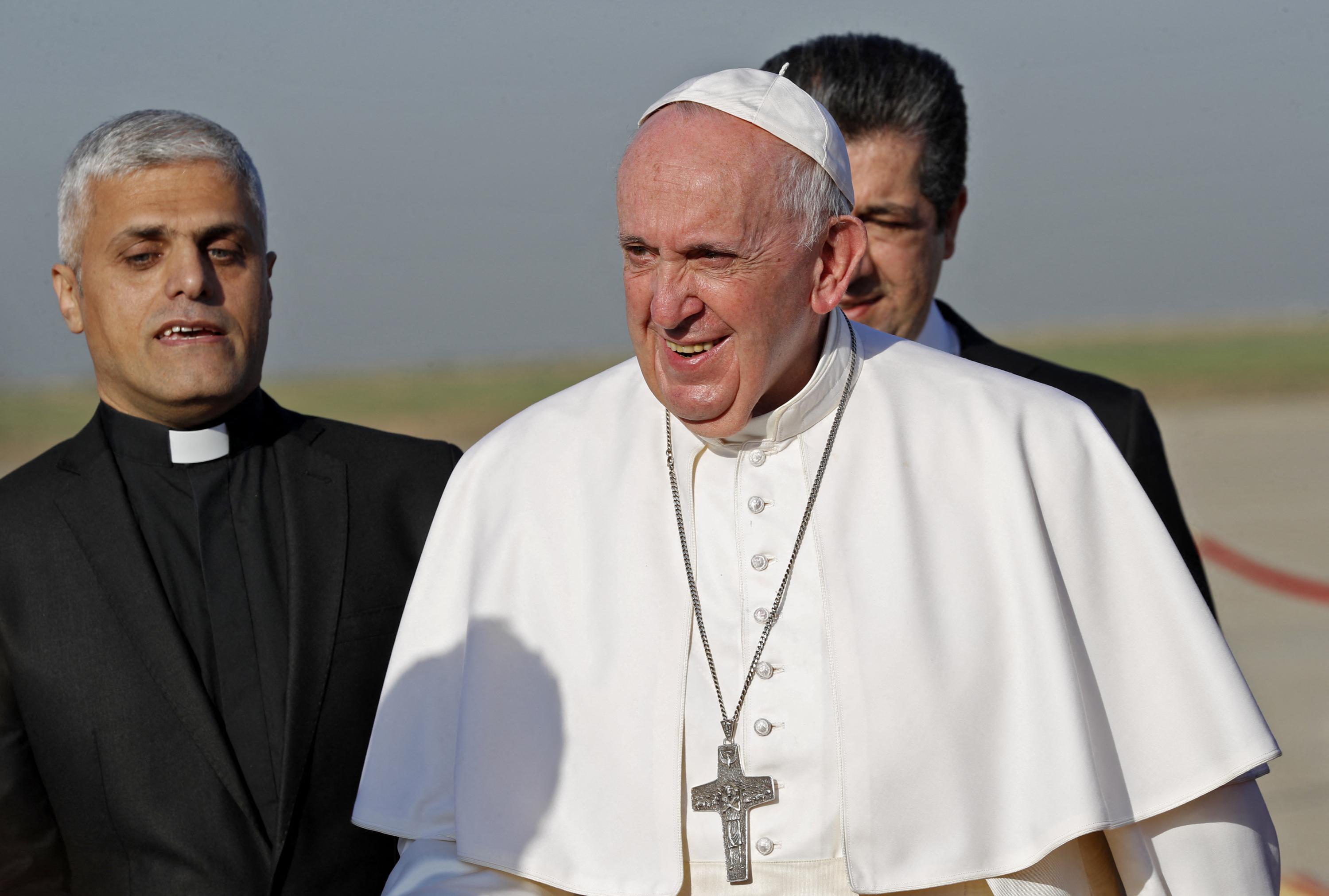 Combien Touche Un Pretre A La Retraite Face aux difficultés financières du Vatican, le pape réduit de 10% le  salaire des cardinaux