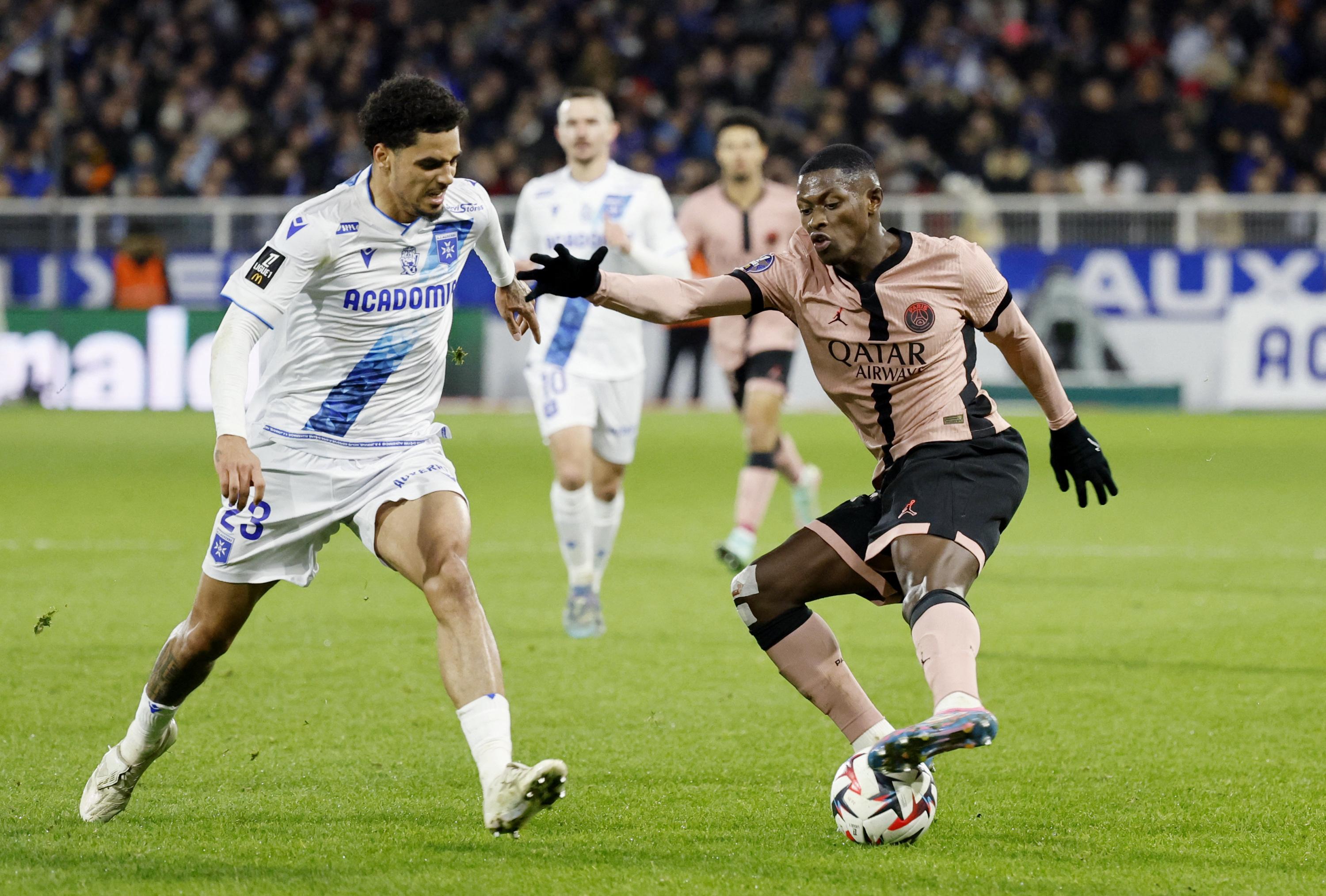 EN DIRECT - Auxerre-PSG : Paris trouve la transversale, l’AJA ne dépose pas les armes