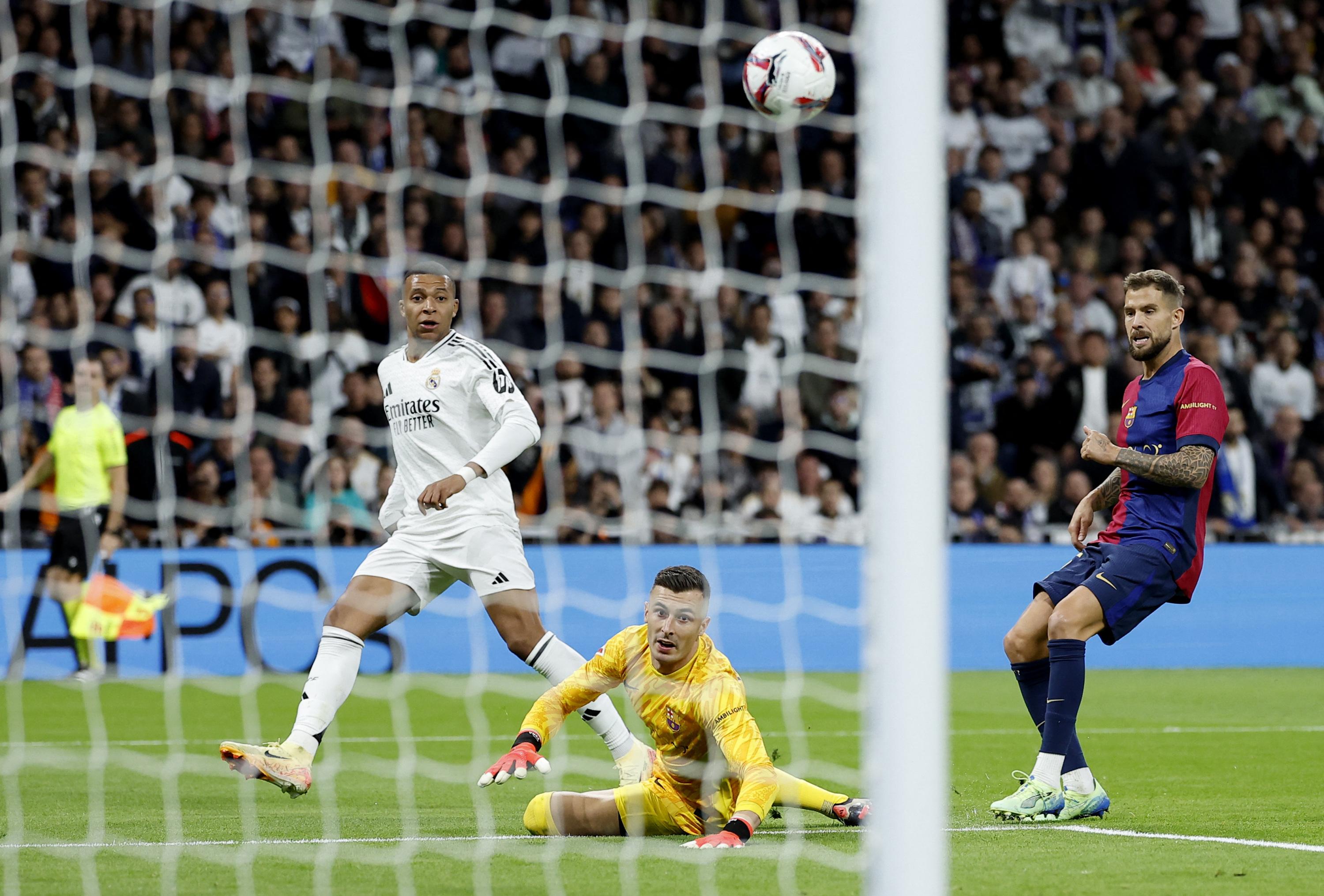 EN DIRECT - Real Madrid-FC Barcelone : Mbappé tout proche d’ouvrir le score, les deux équipes se répondent coup pour coup