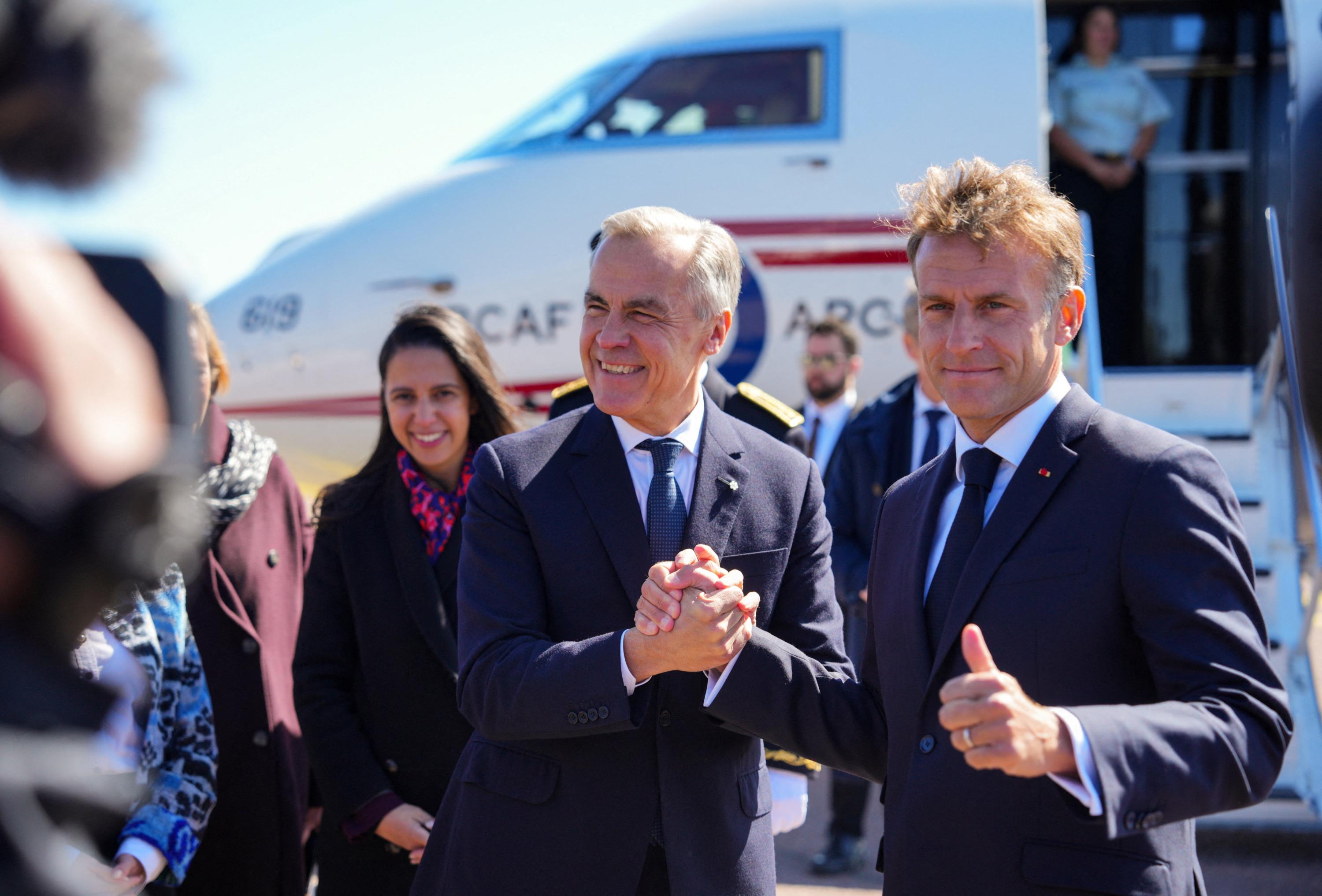Emmanuel Macron fait une visite historique à Miquelon