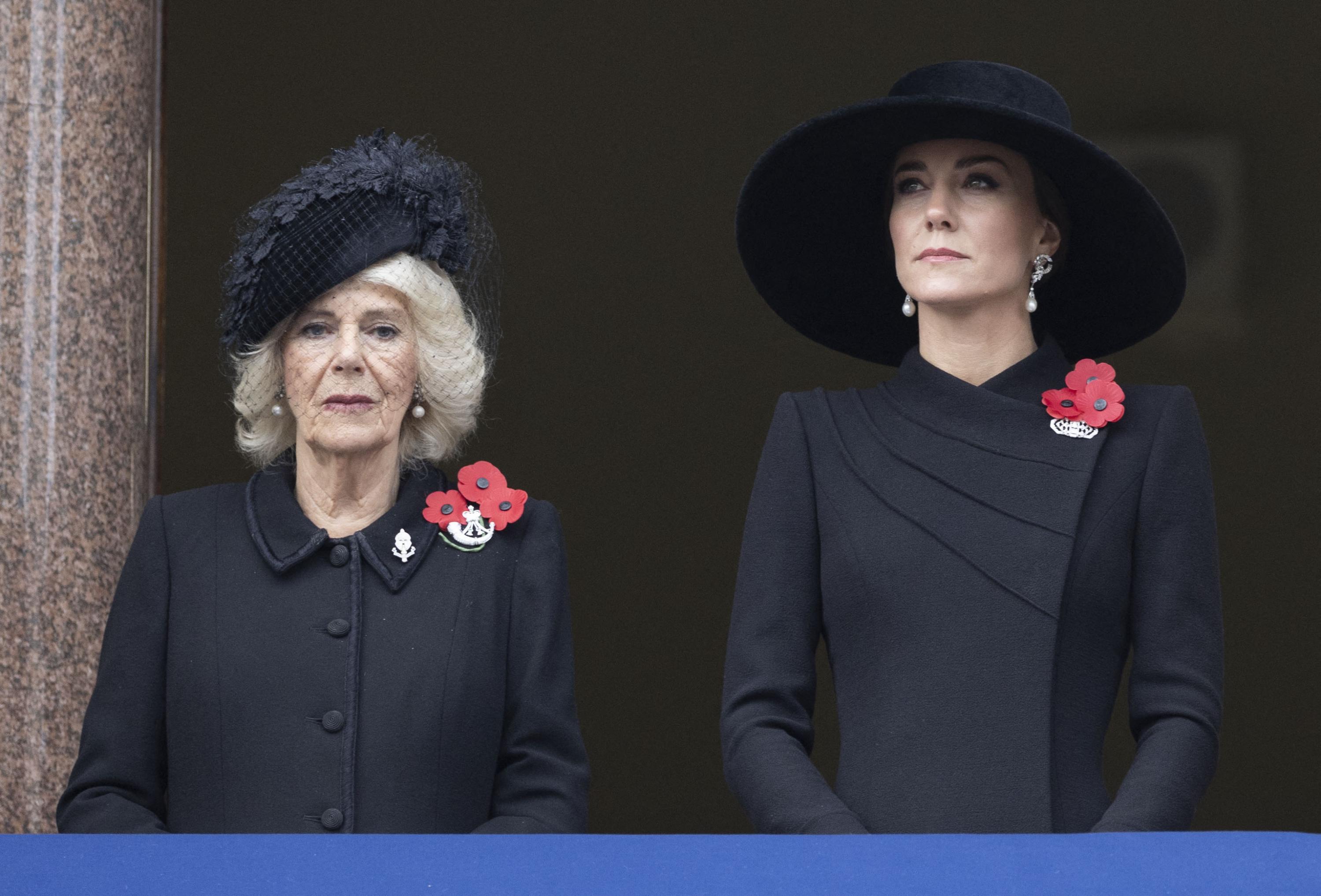 En photos, Charles III, Camilla, Kate Middleton et le prince William, un quatuor altier aux commémorations du Jour du Souvenir