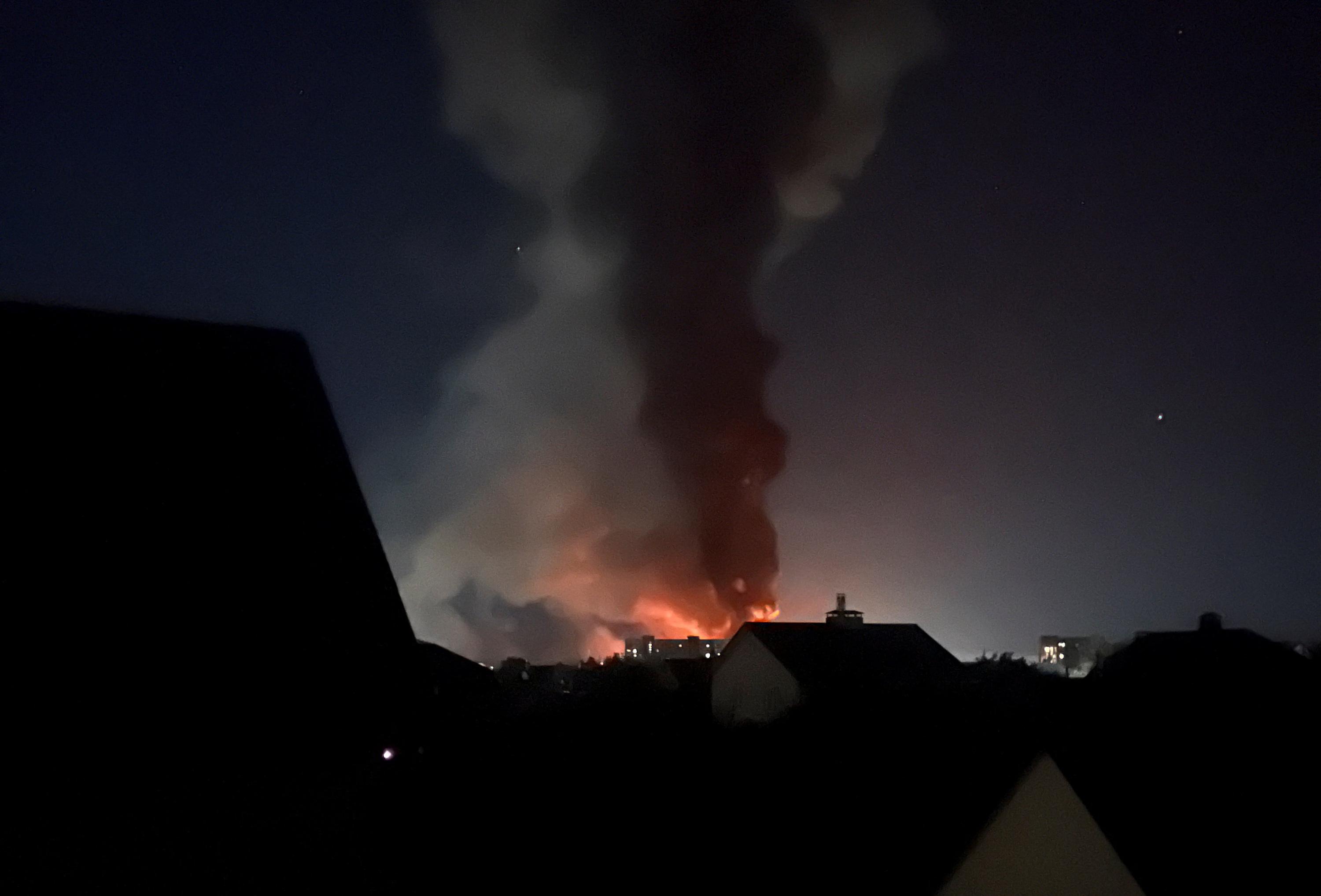 Guerre en Ukraine : Kiev visée par des missiles russes, au moins un mort
