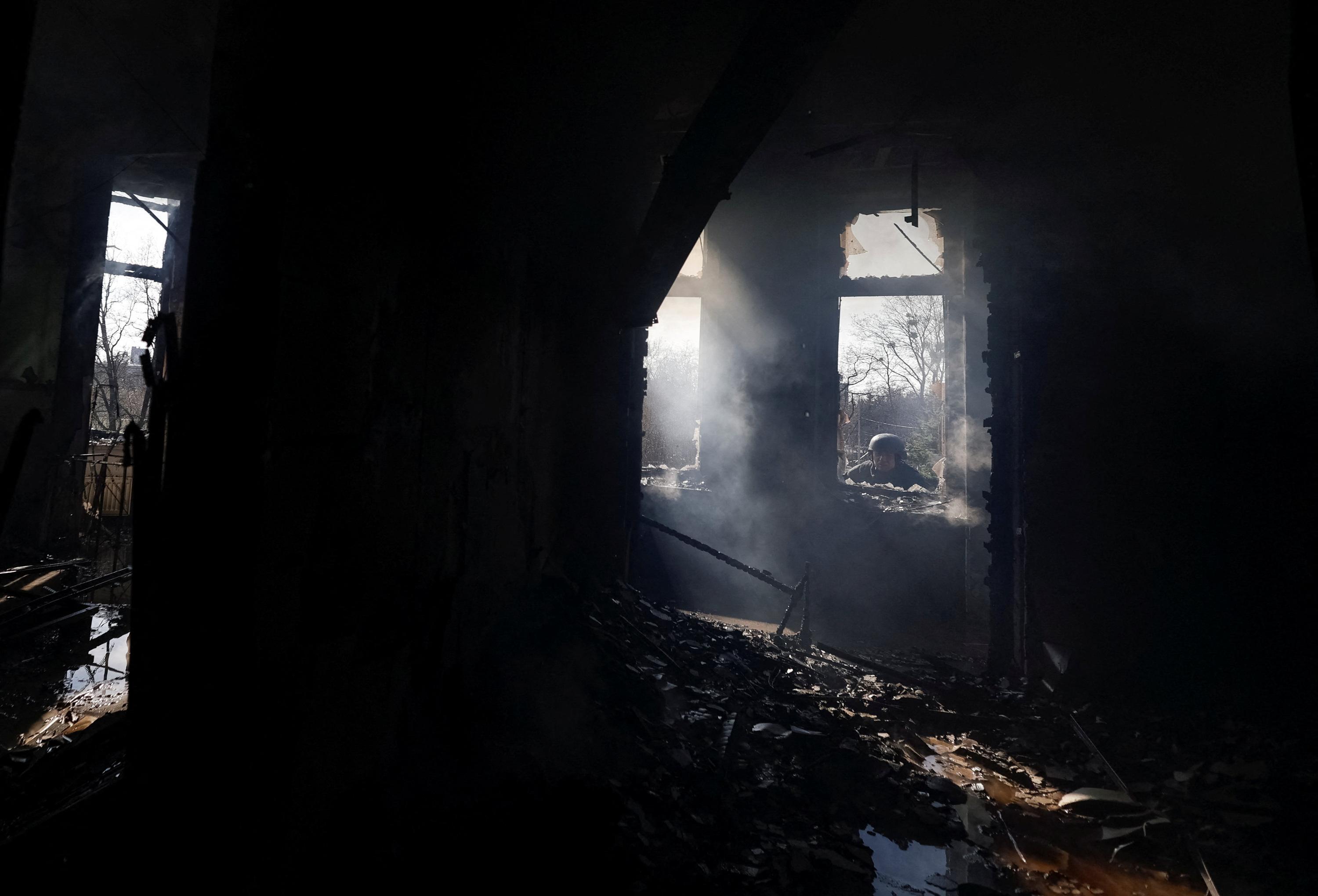 Guerre en Ukraine : des frappes russes font au moins deux morts et des dizaines de blessés