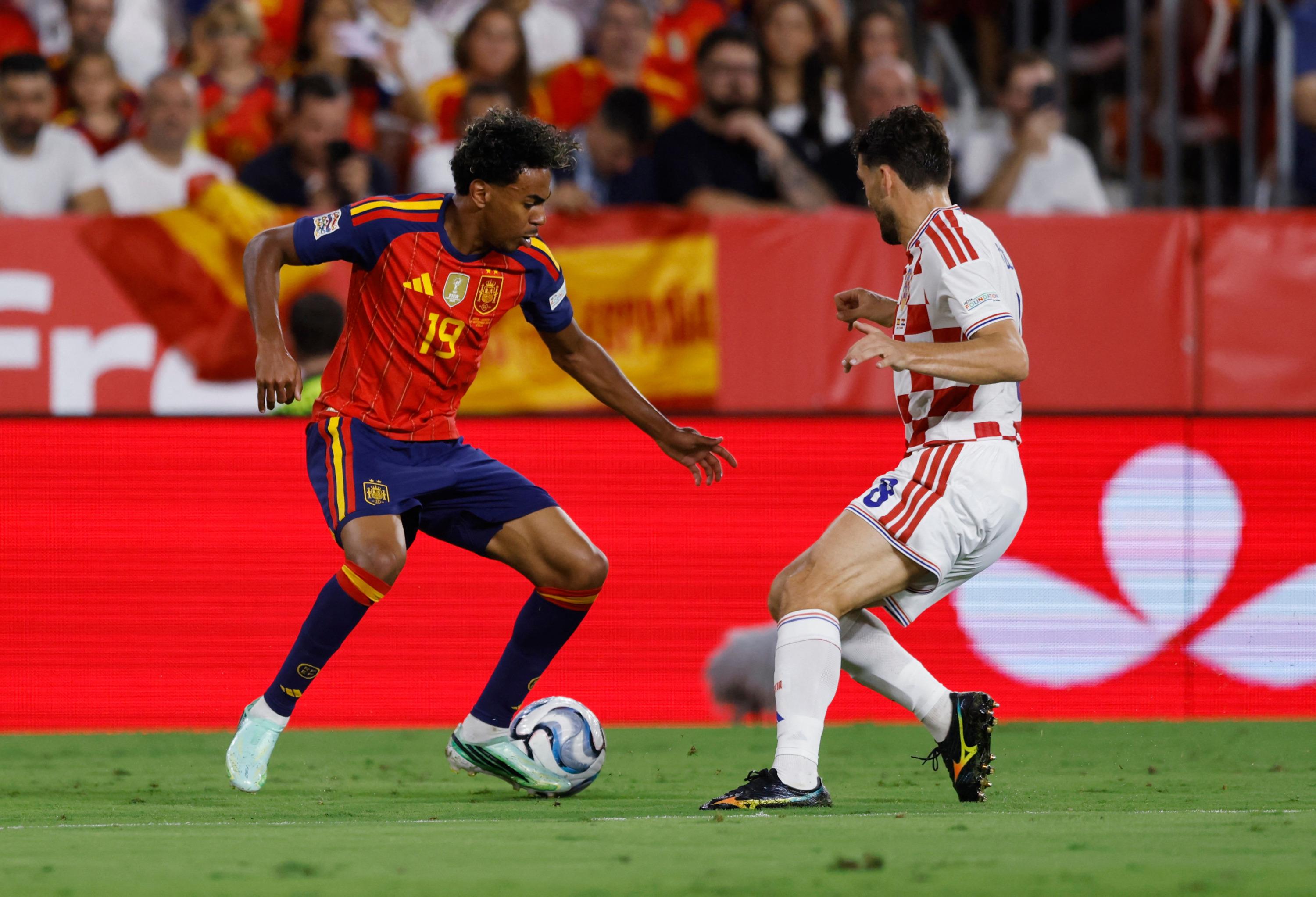 EN DIRECT - Multiplex Ligue des Nations : Yamal frappe déjà avec l’Espagne mais la Croatie riposte, l’Angleterre en quête de rebond