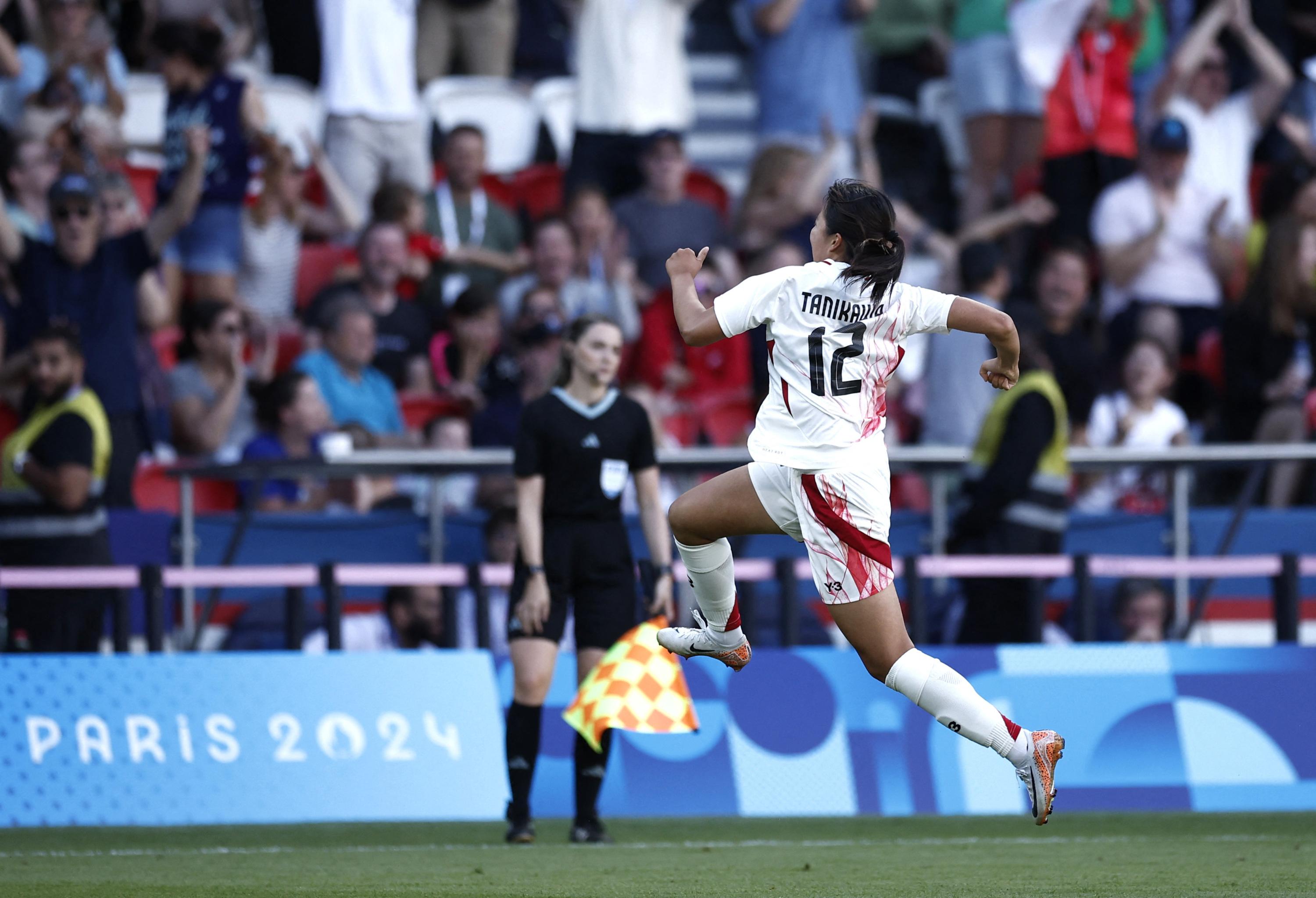 JO - Foot (F) : le but exceptionnel du Japon contre le Brésil en vidéo